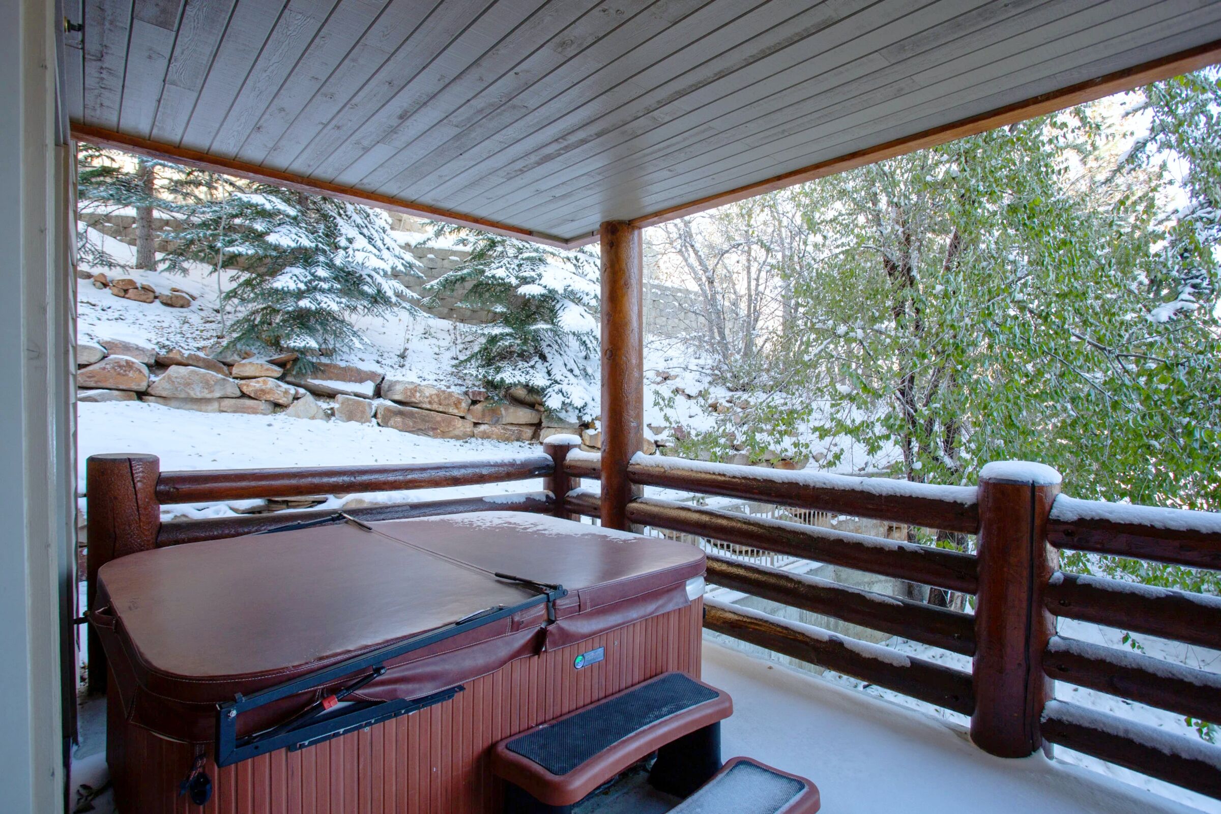 Balcony with Hot Tub
