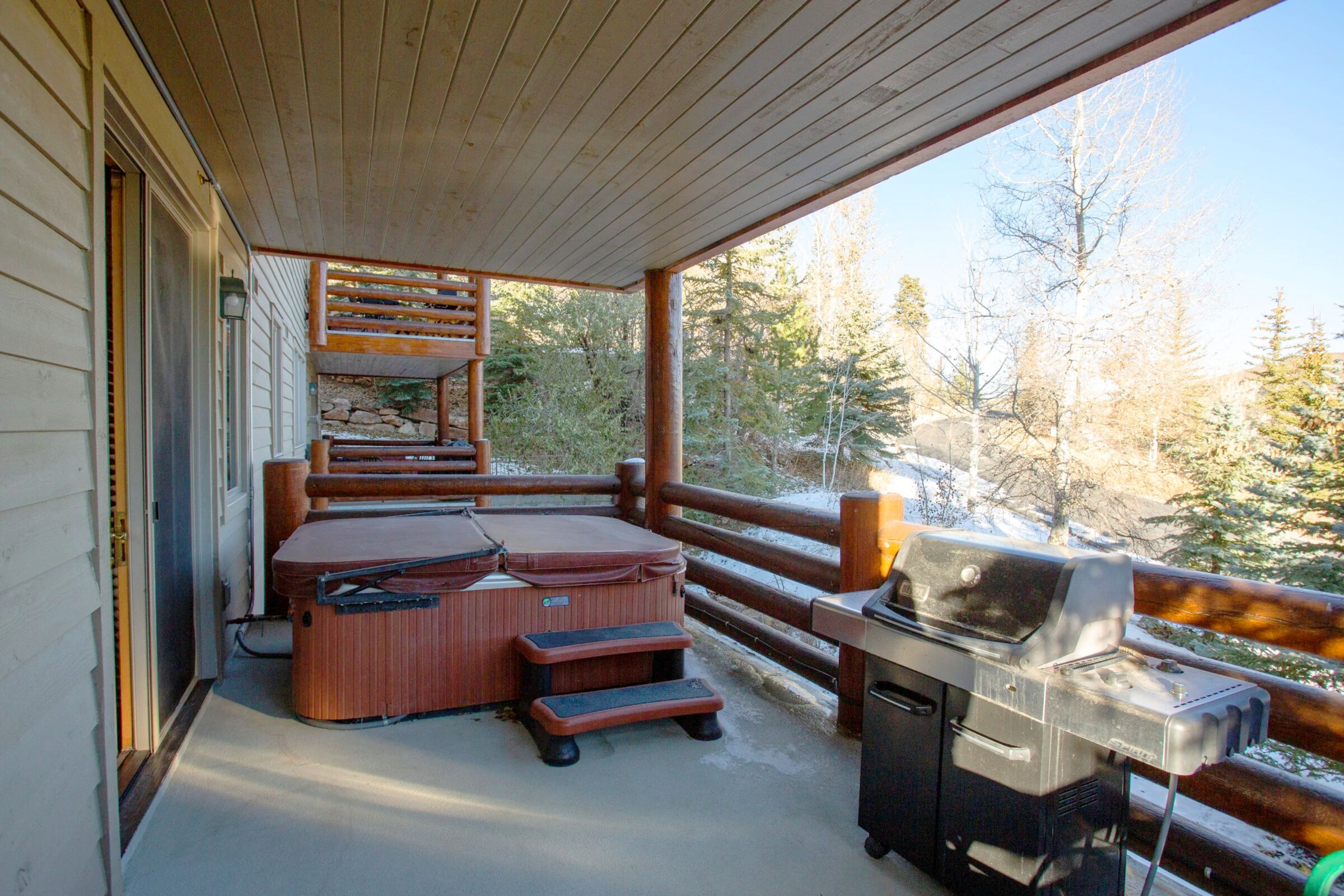Balcony with Hot Tub