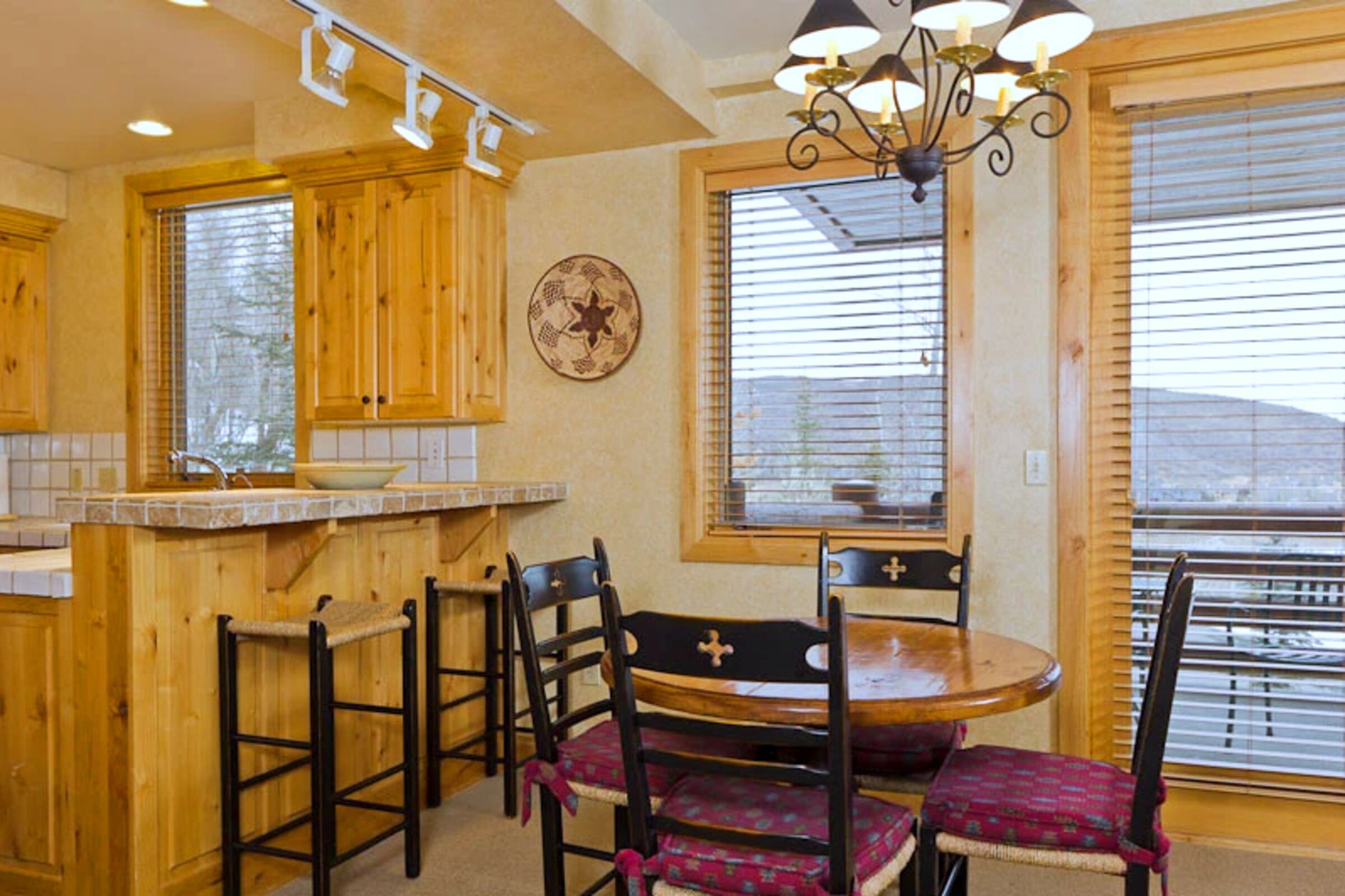 Dining Room & Kitchen