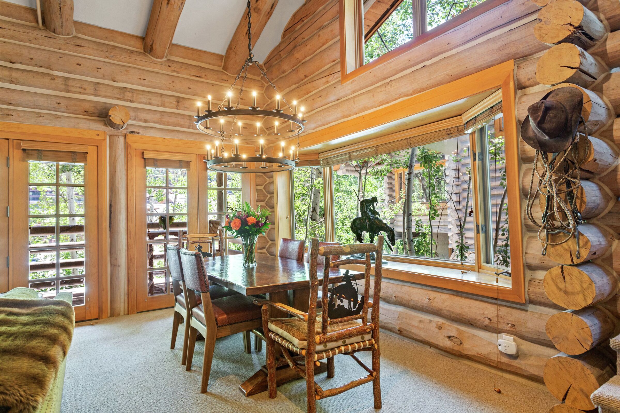 #02 - Dining Room