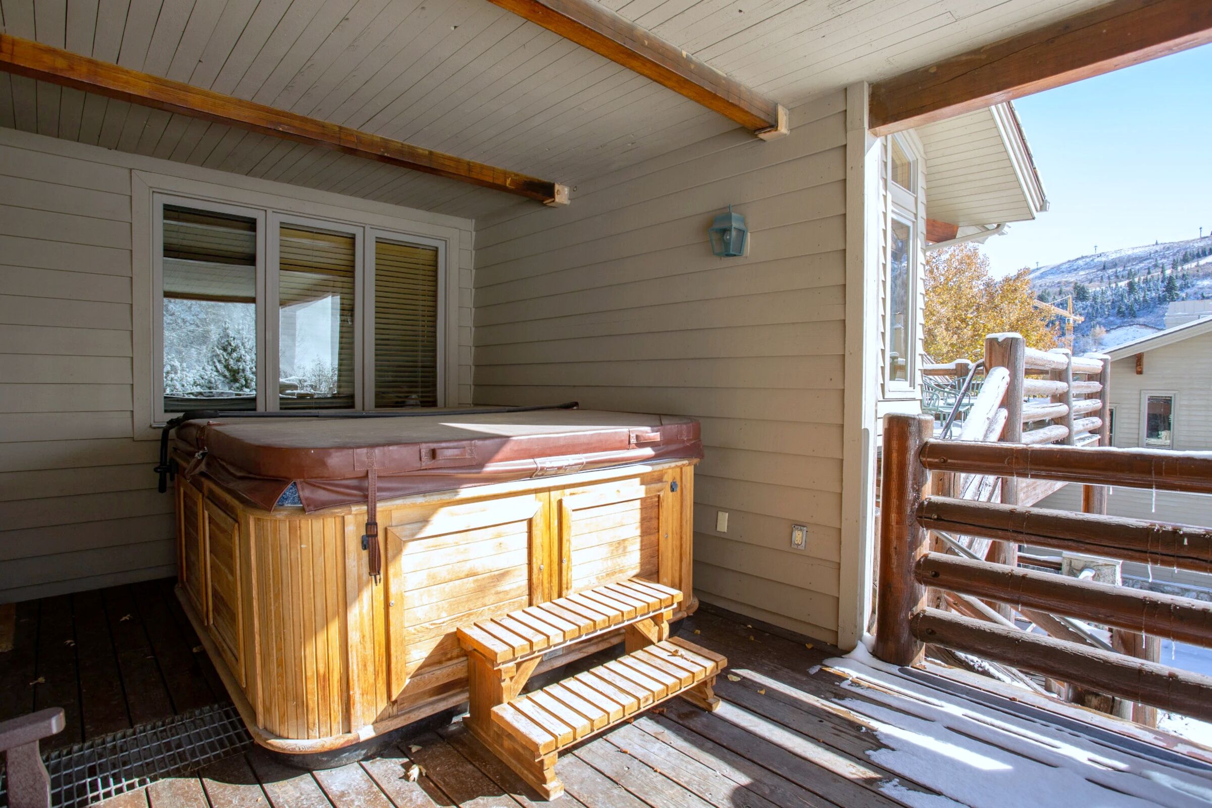 Balcony with Hot Tub