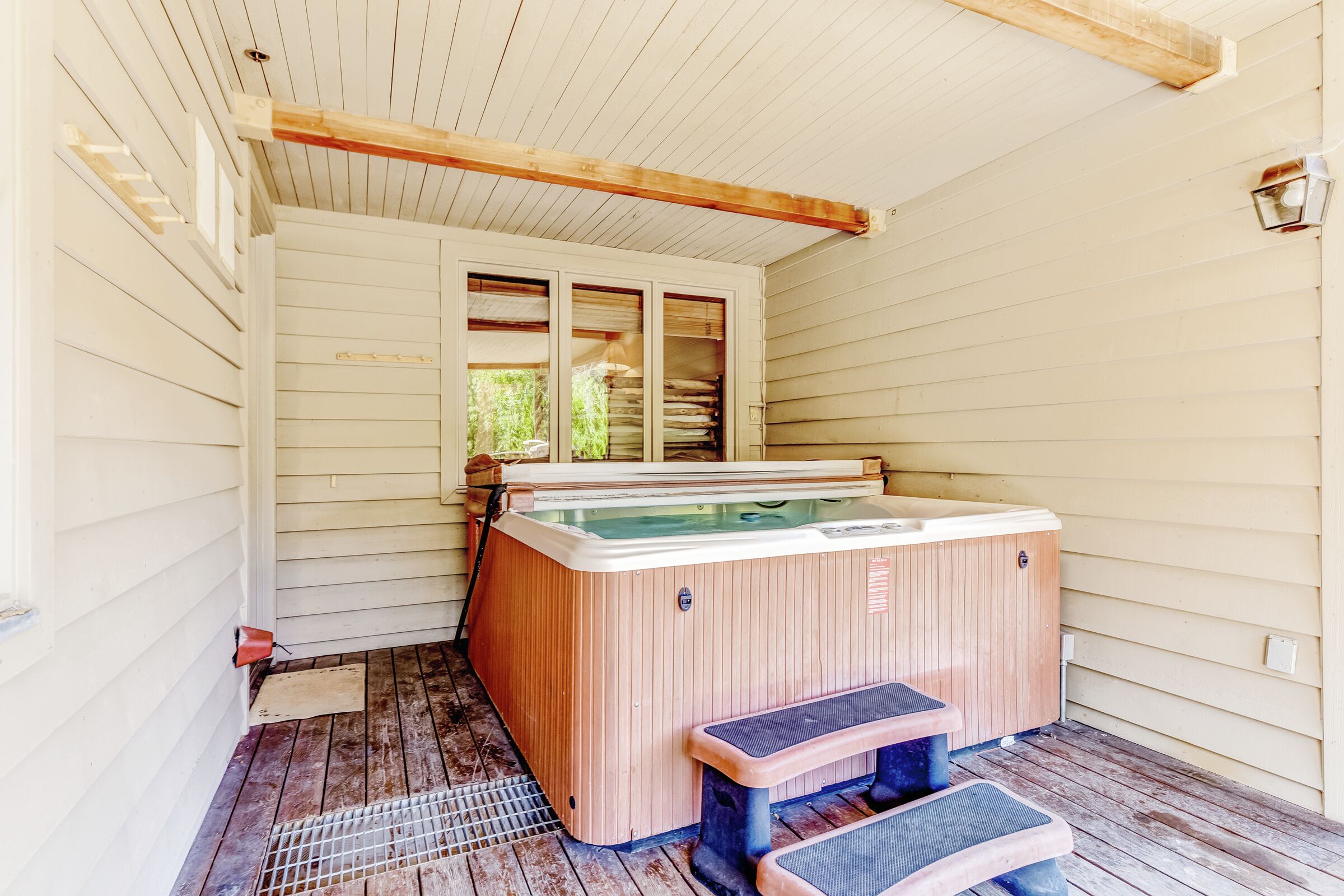 #17 - Outdoor Hot Tub