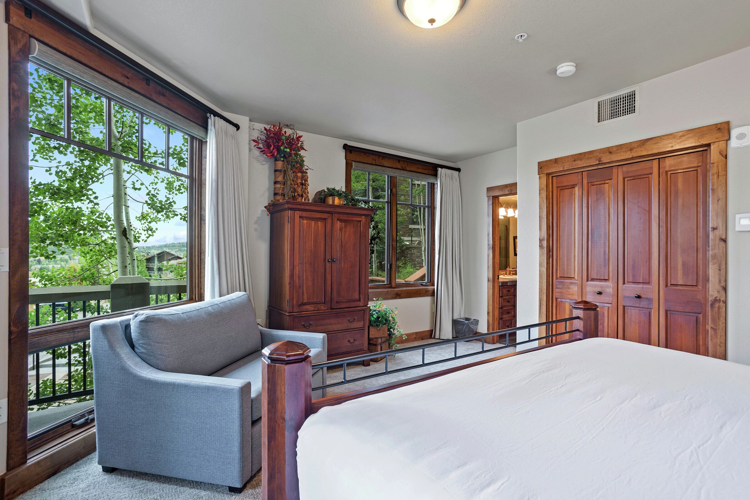 #111A - Master Bedroom