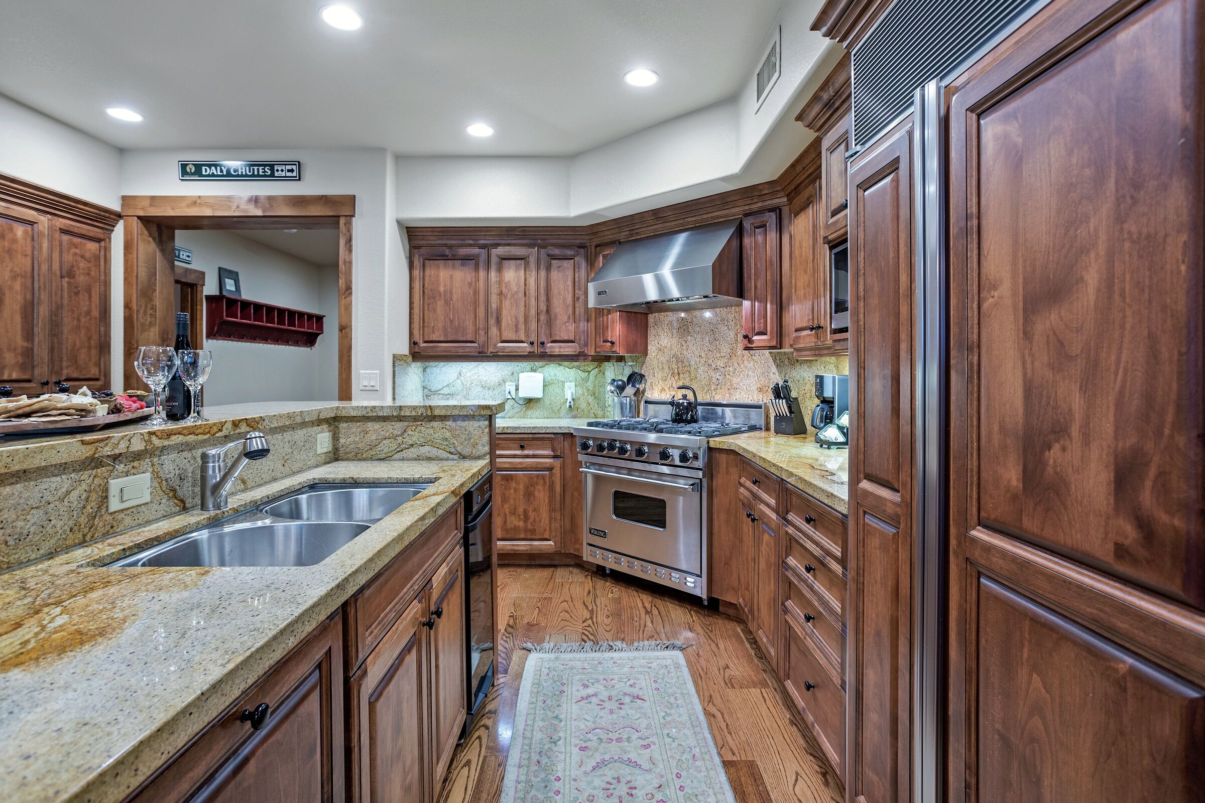 #111A - Kitchen
