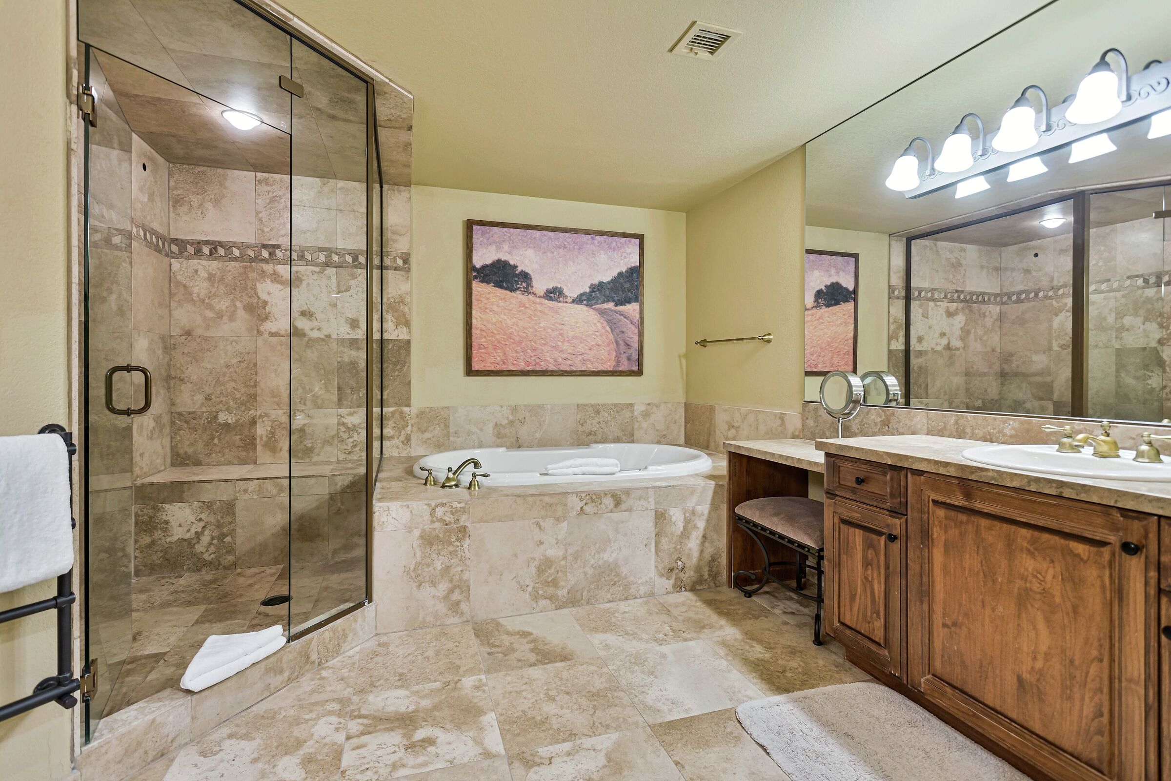 #322 - Master Ensuite Bathroom