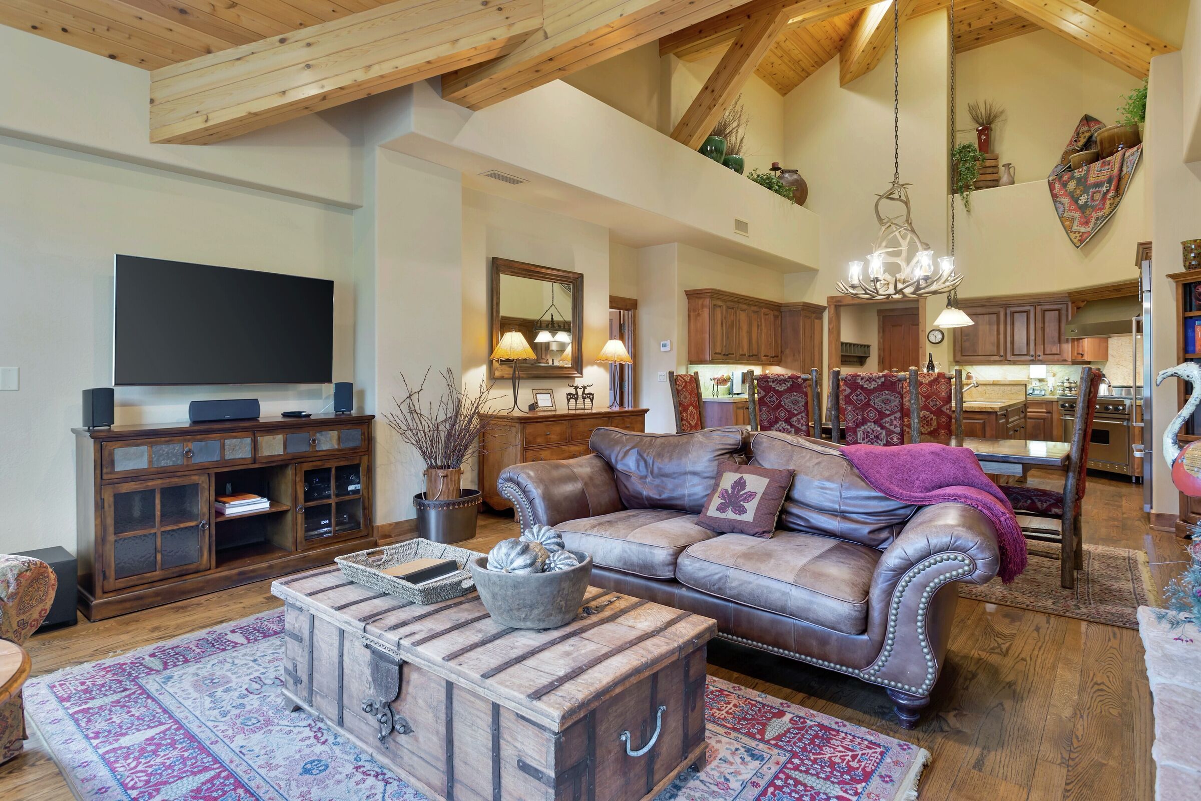 #131 - Living Area, Dining Area & Kitchen