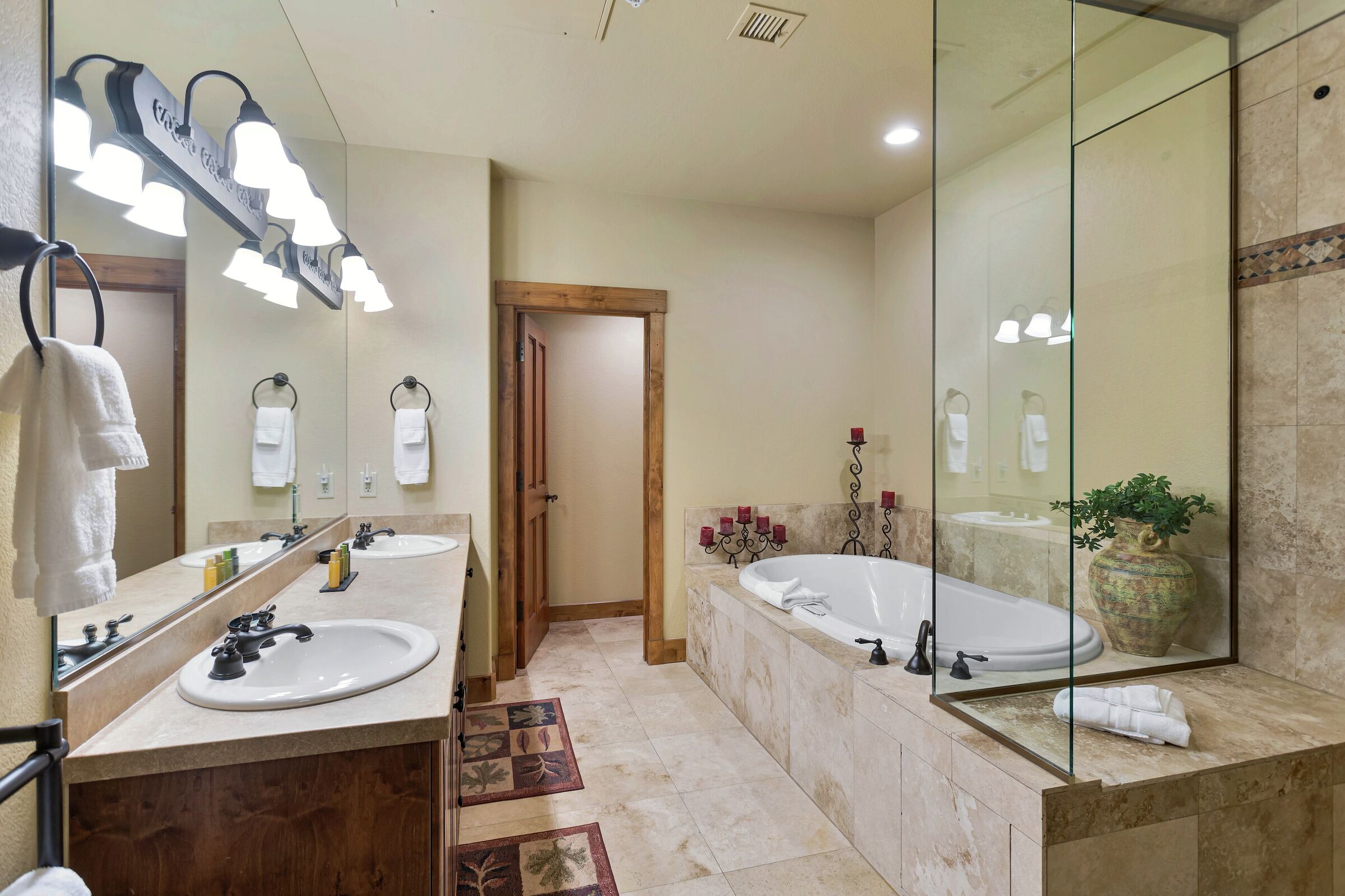 #131 - Master Ensuite Bathroom