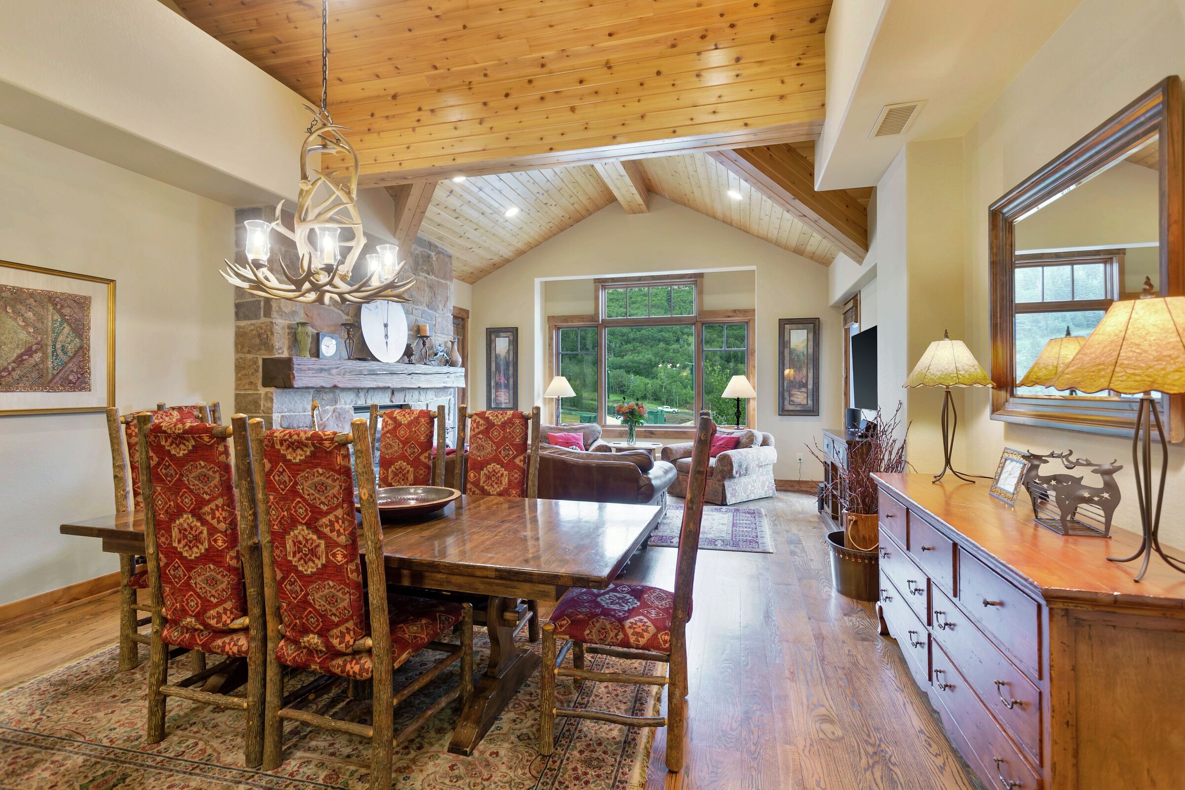 #131 - Dining Area & Kitchen