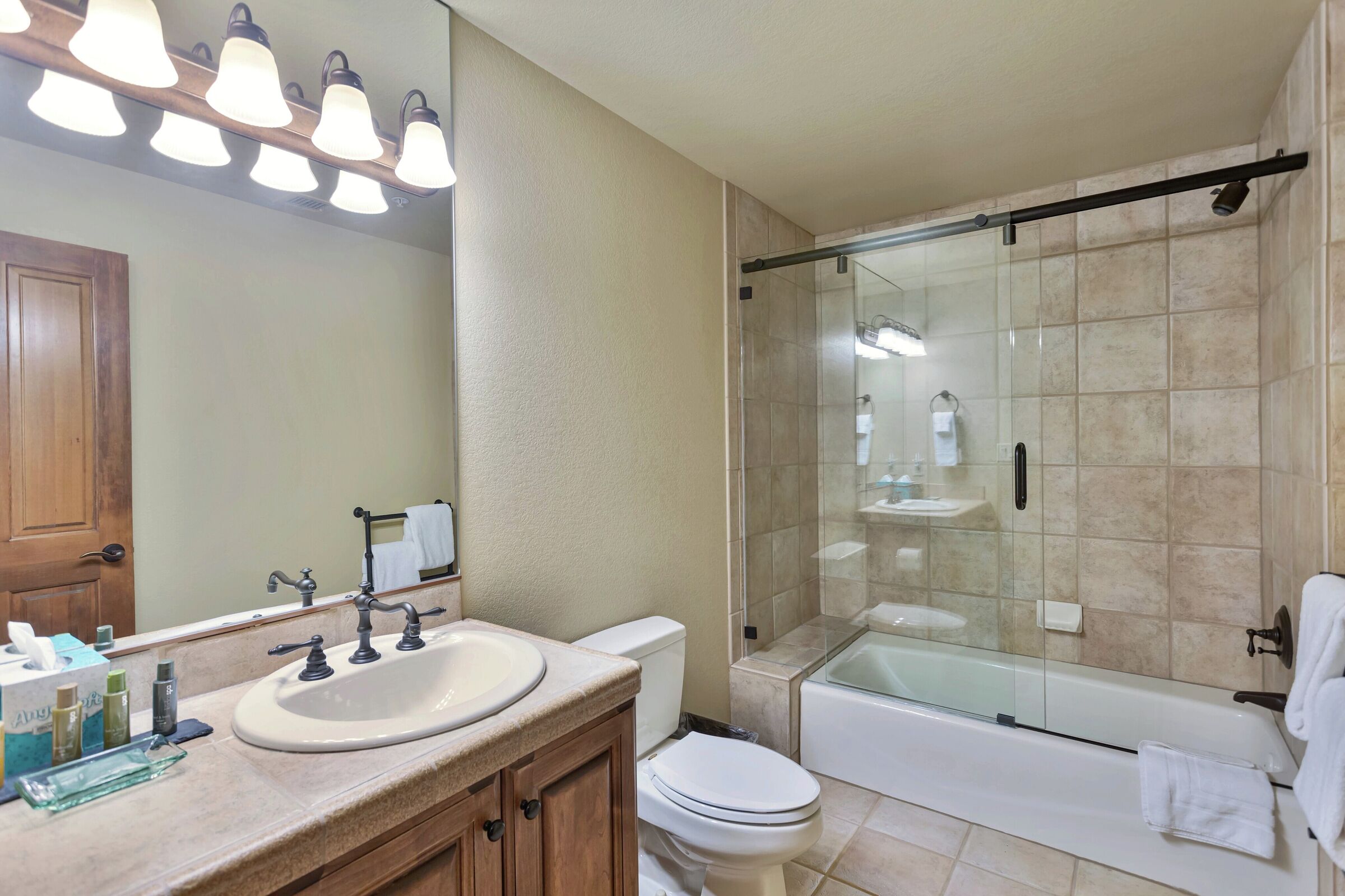 #131 - Ensuite Bathroom