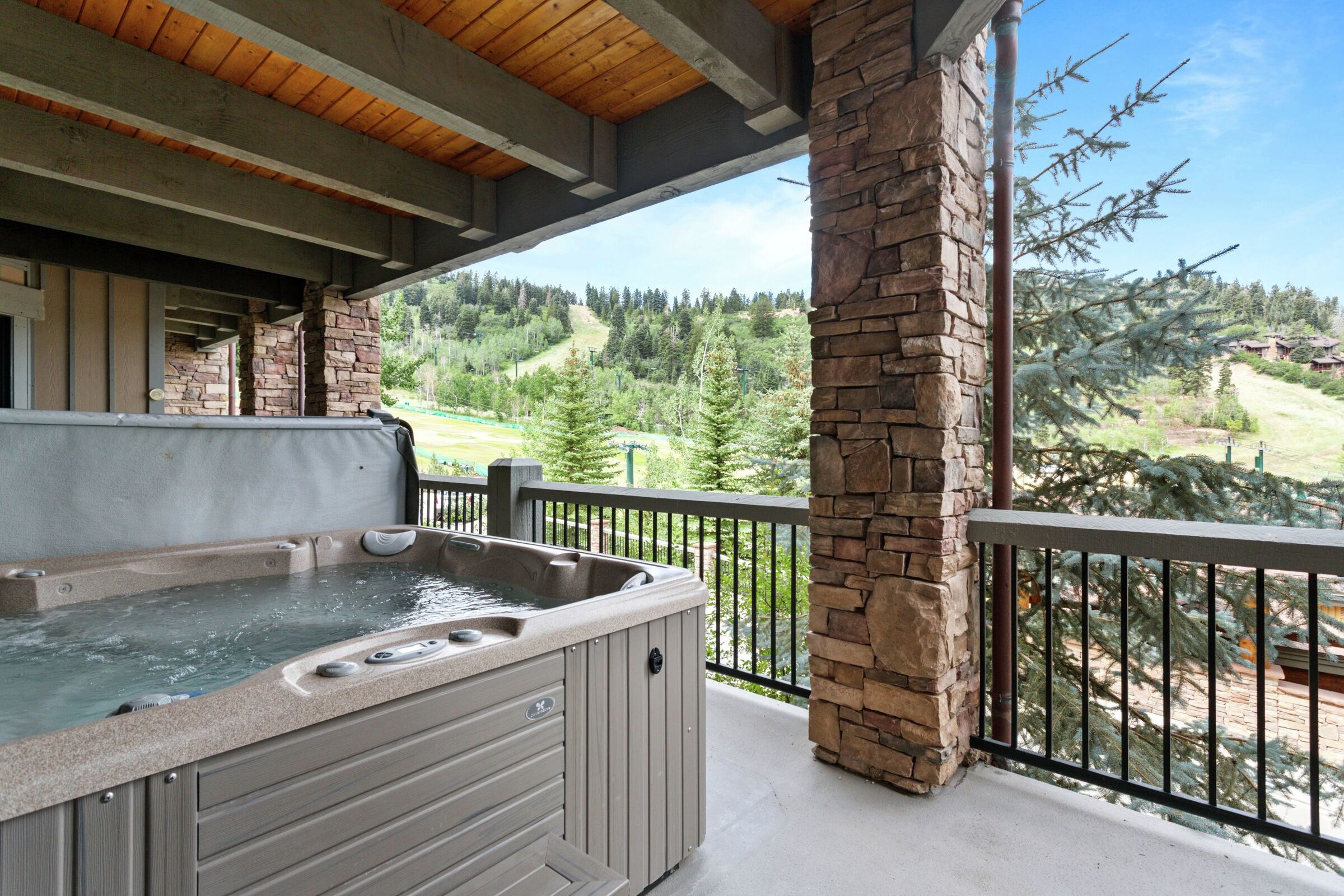 #211 - Balcony with Hot Tub