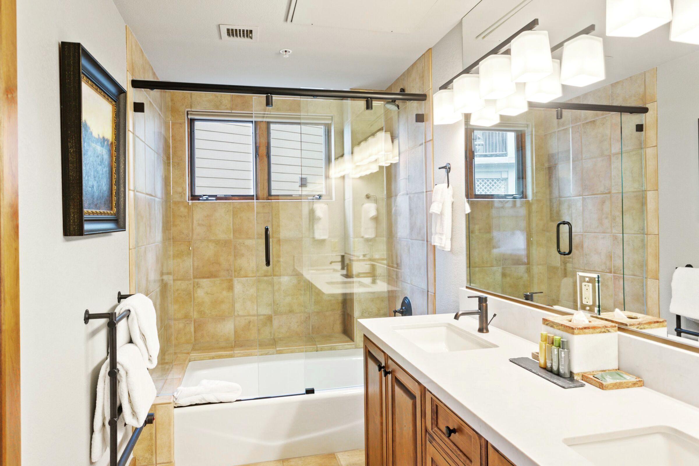 #211 - Ensuite Bathroom