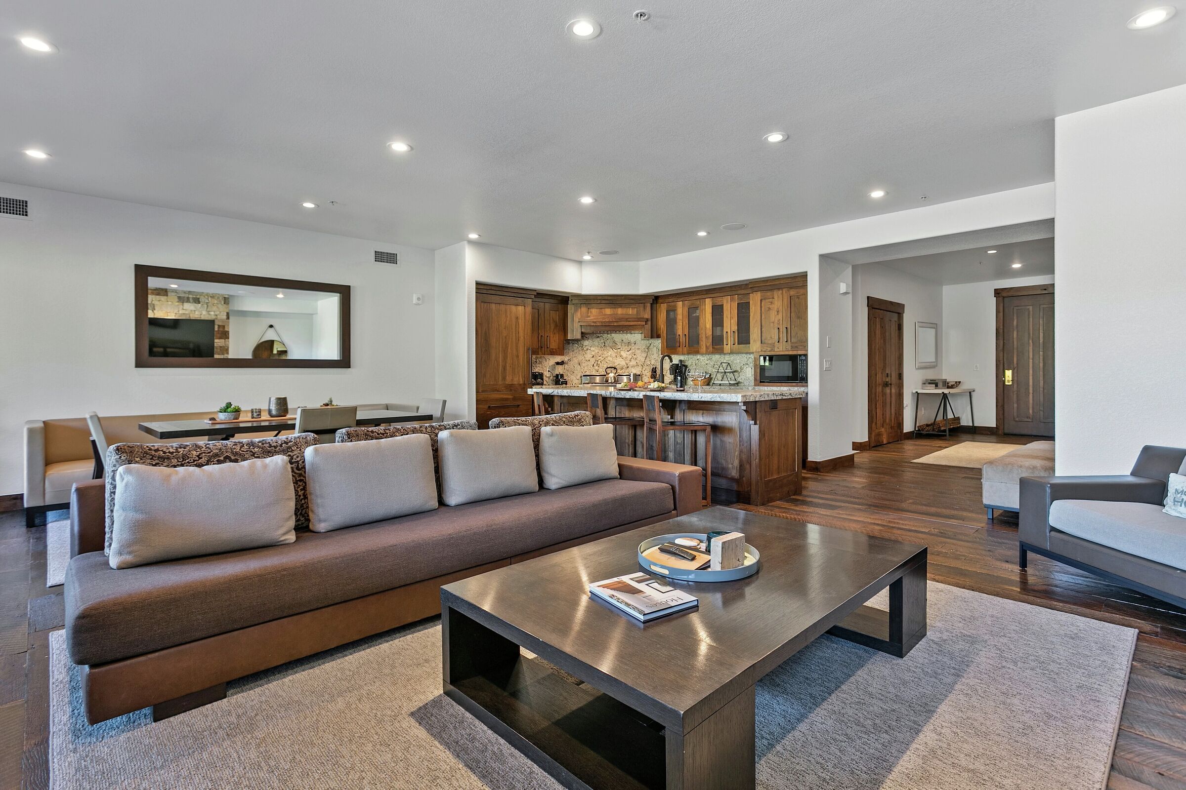 Living Area, Dining Area & Kitchen