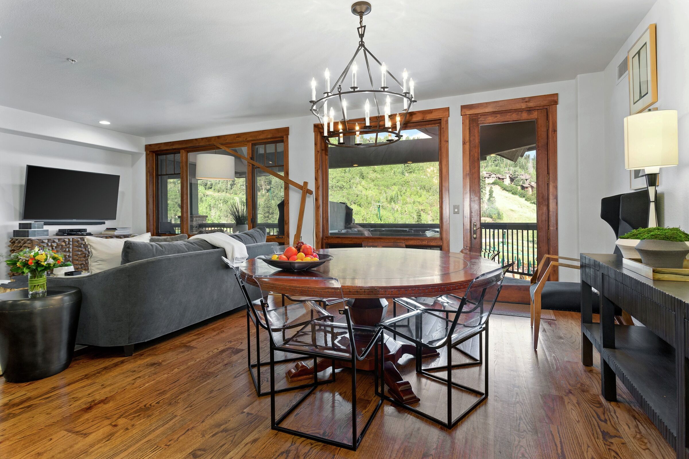 #231 - Dining Area & Living Area