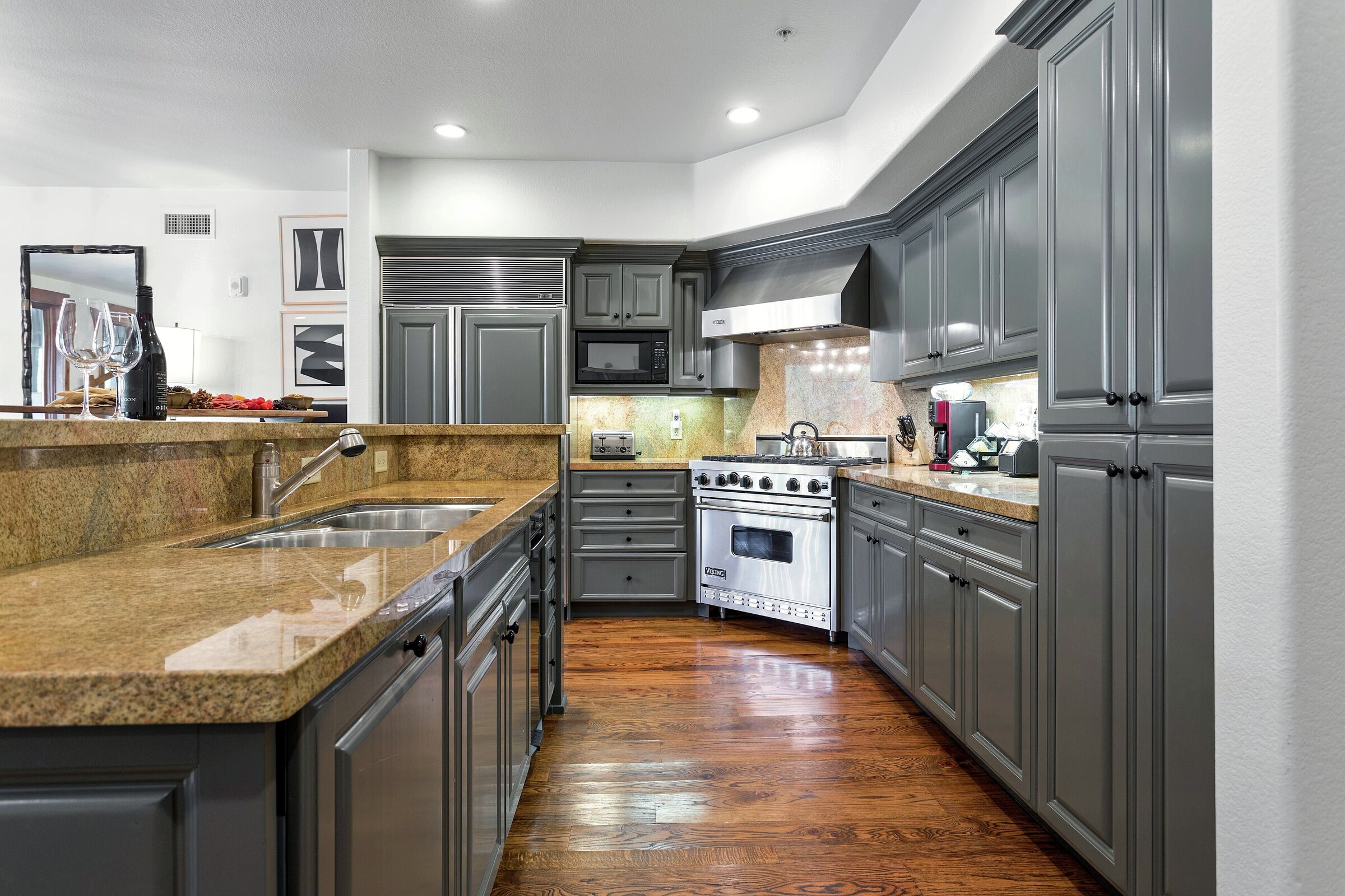#231 - Kitchen