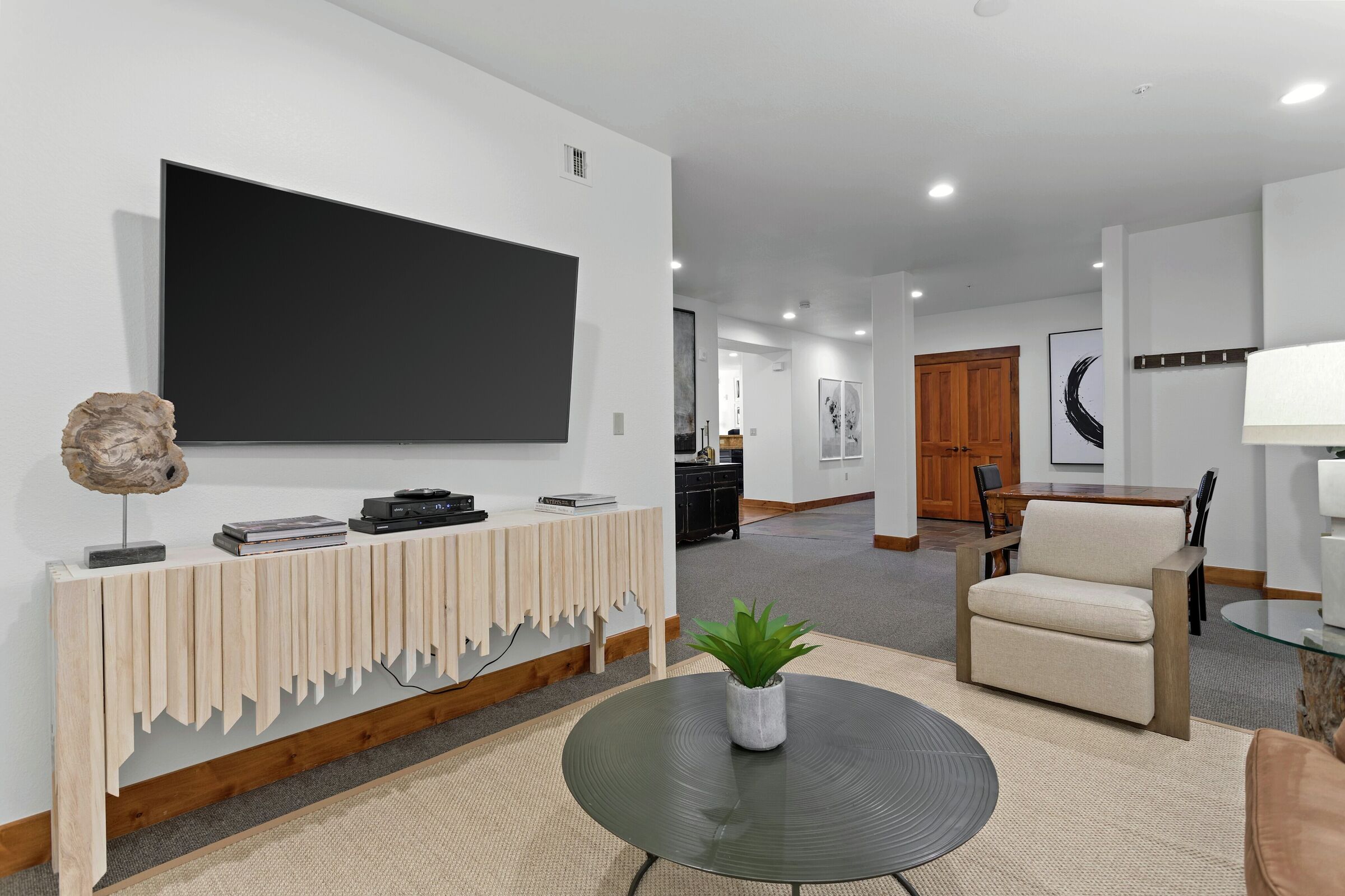 #231 - Family Room