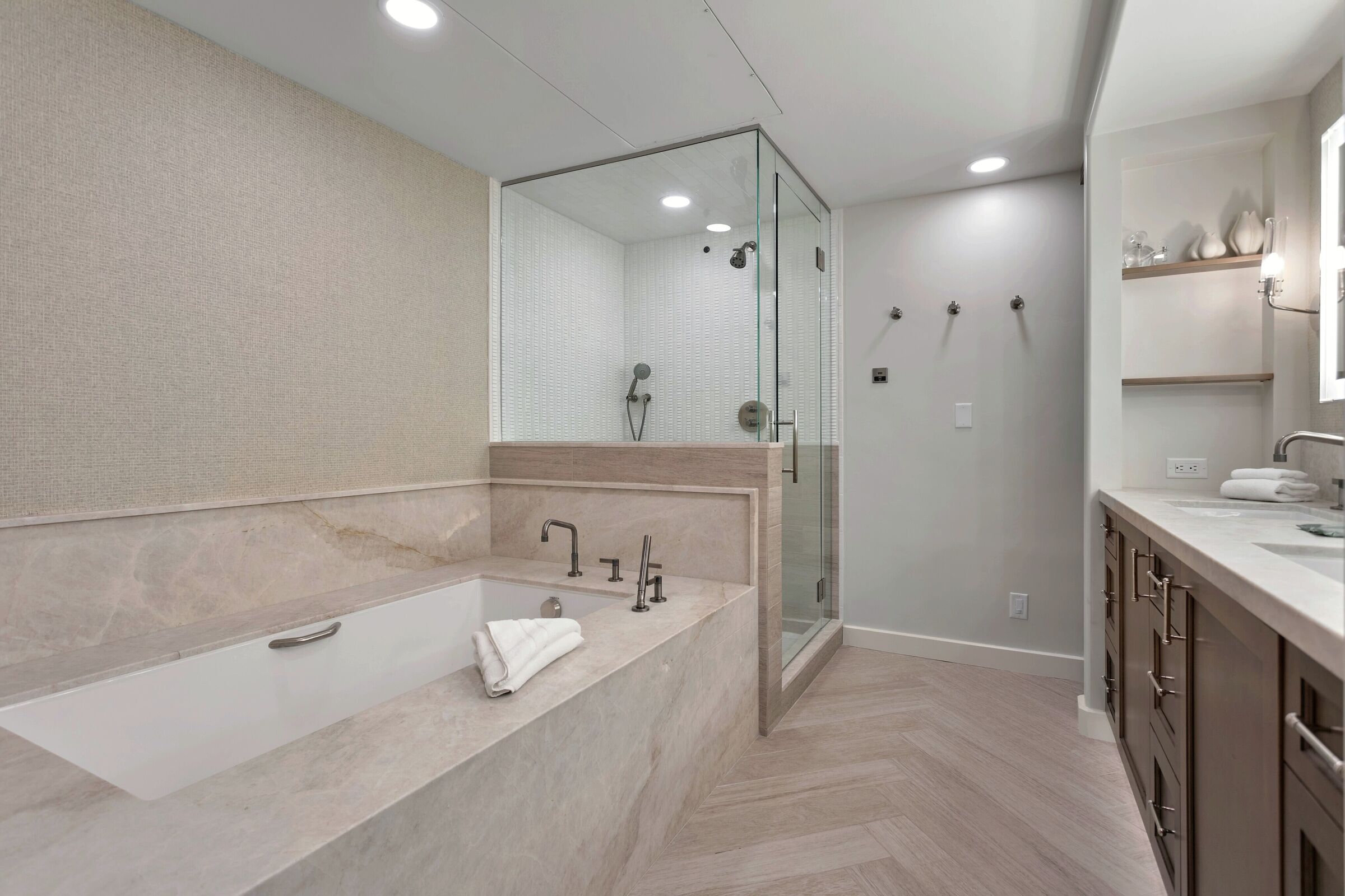 #232 - Master Ensuite Bathroom