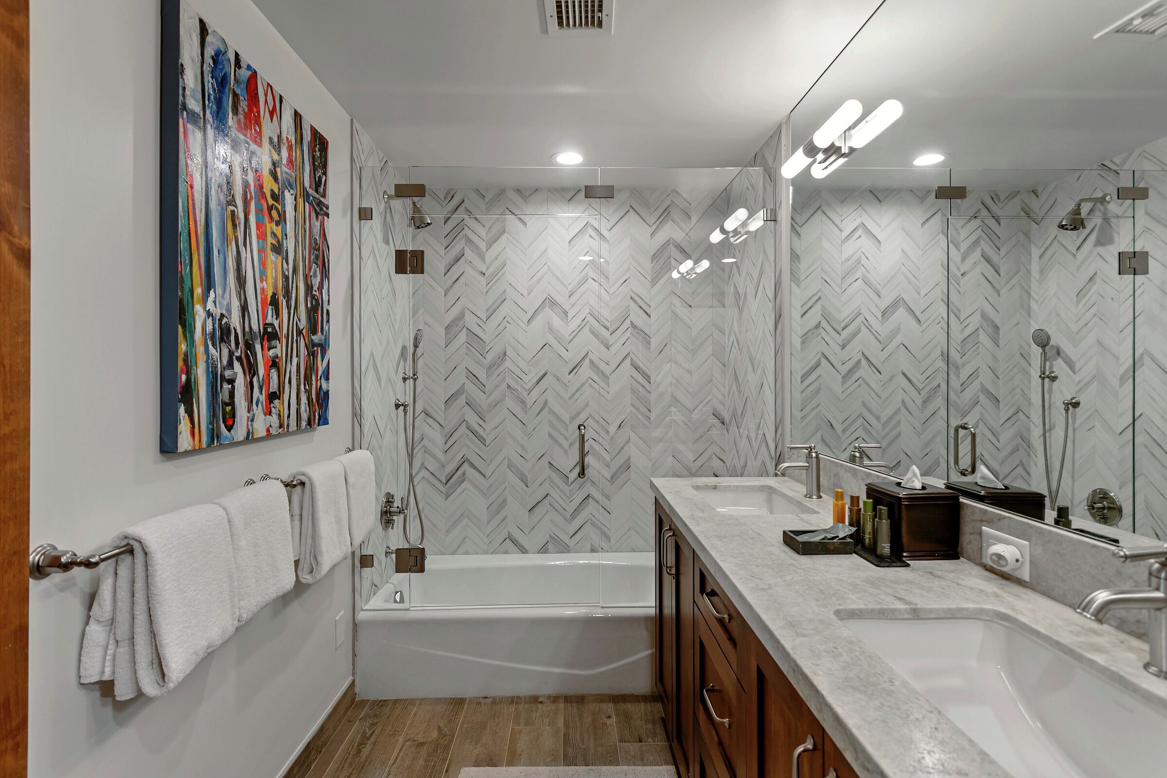 #333 - Ensuite Bathroom