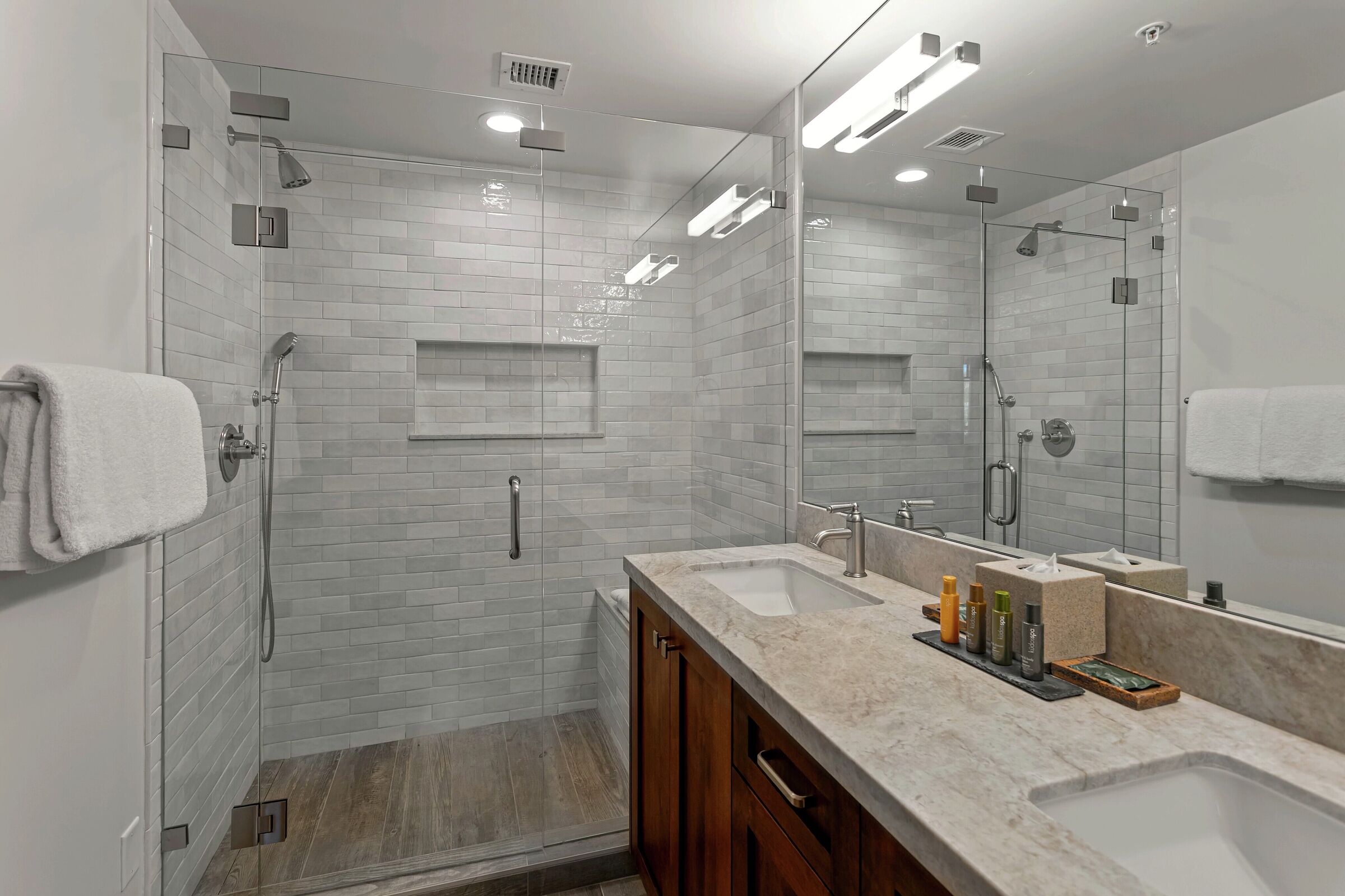 #333 - Ensuite Bathroom