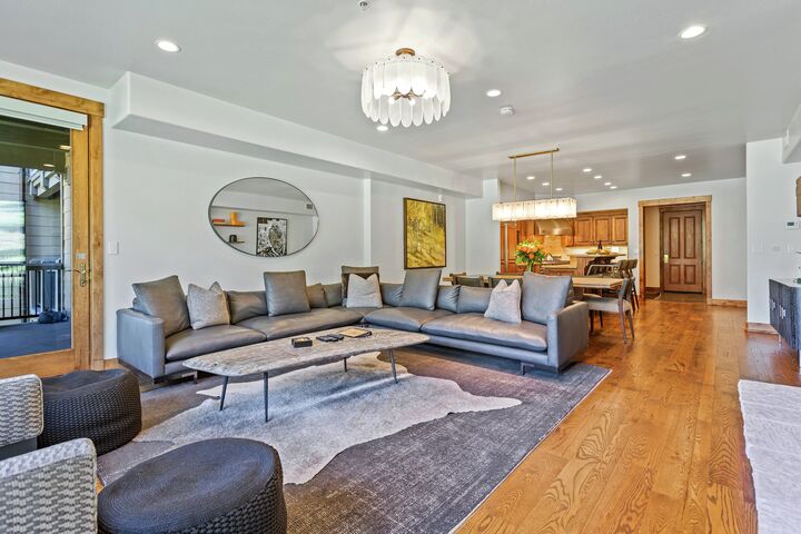 Living Area, Dining Area & Kitchen