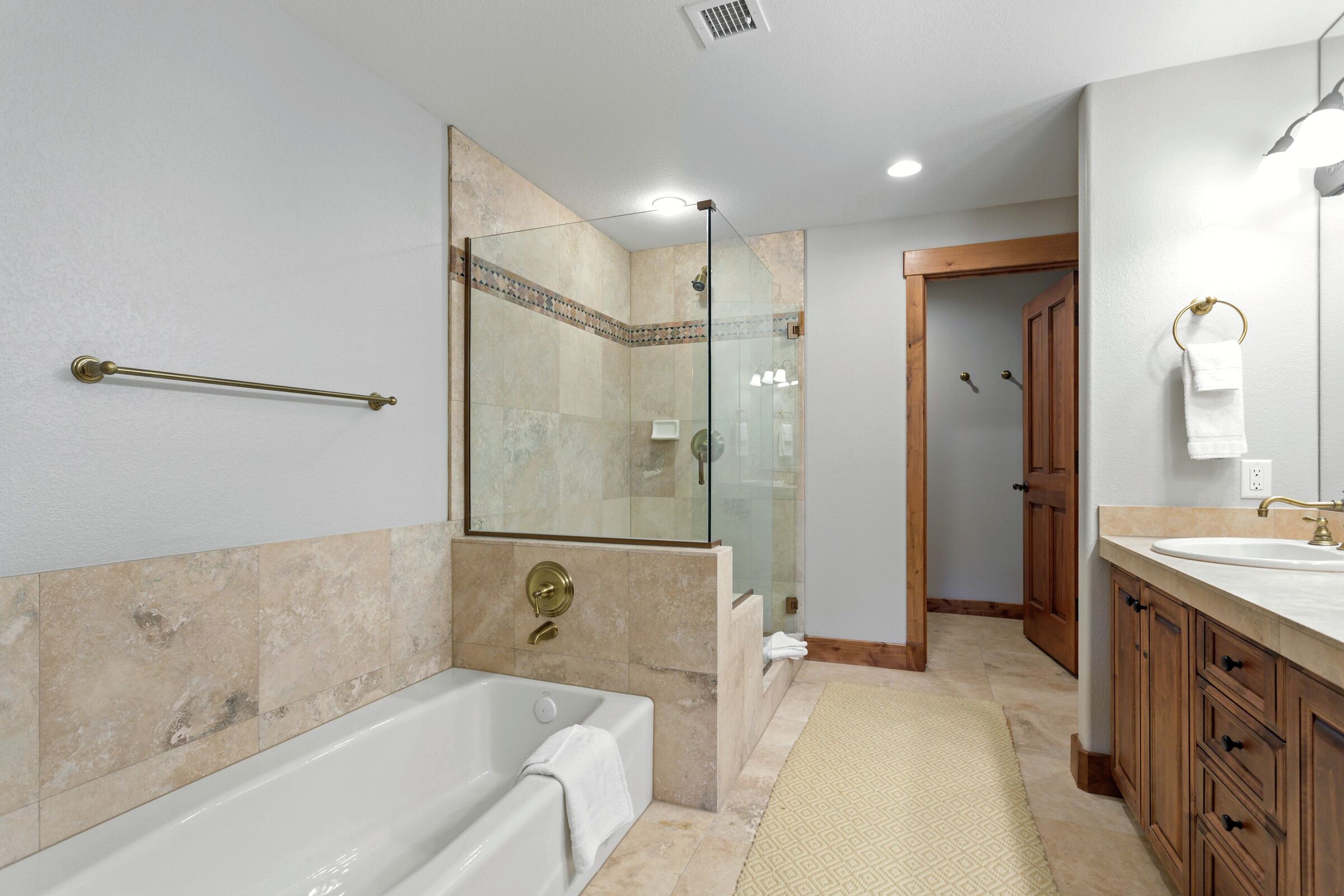 #222 - Ensuite Bathroom