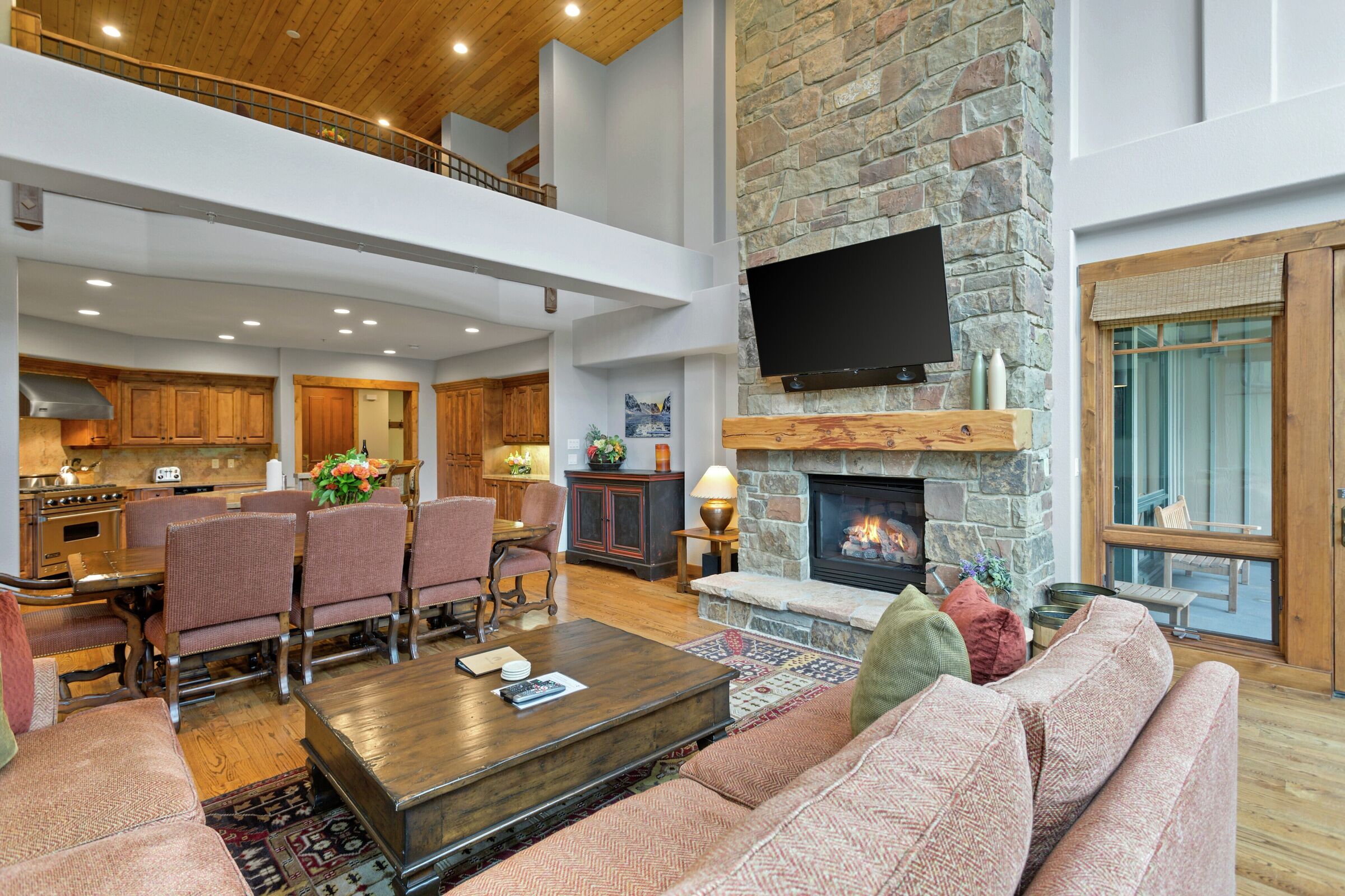 #222 - Living Area, Dining Area & Kitchen
