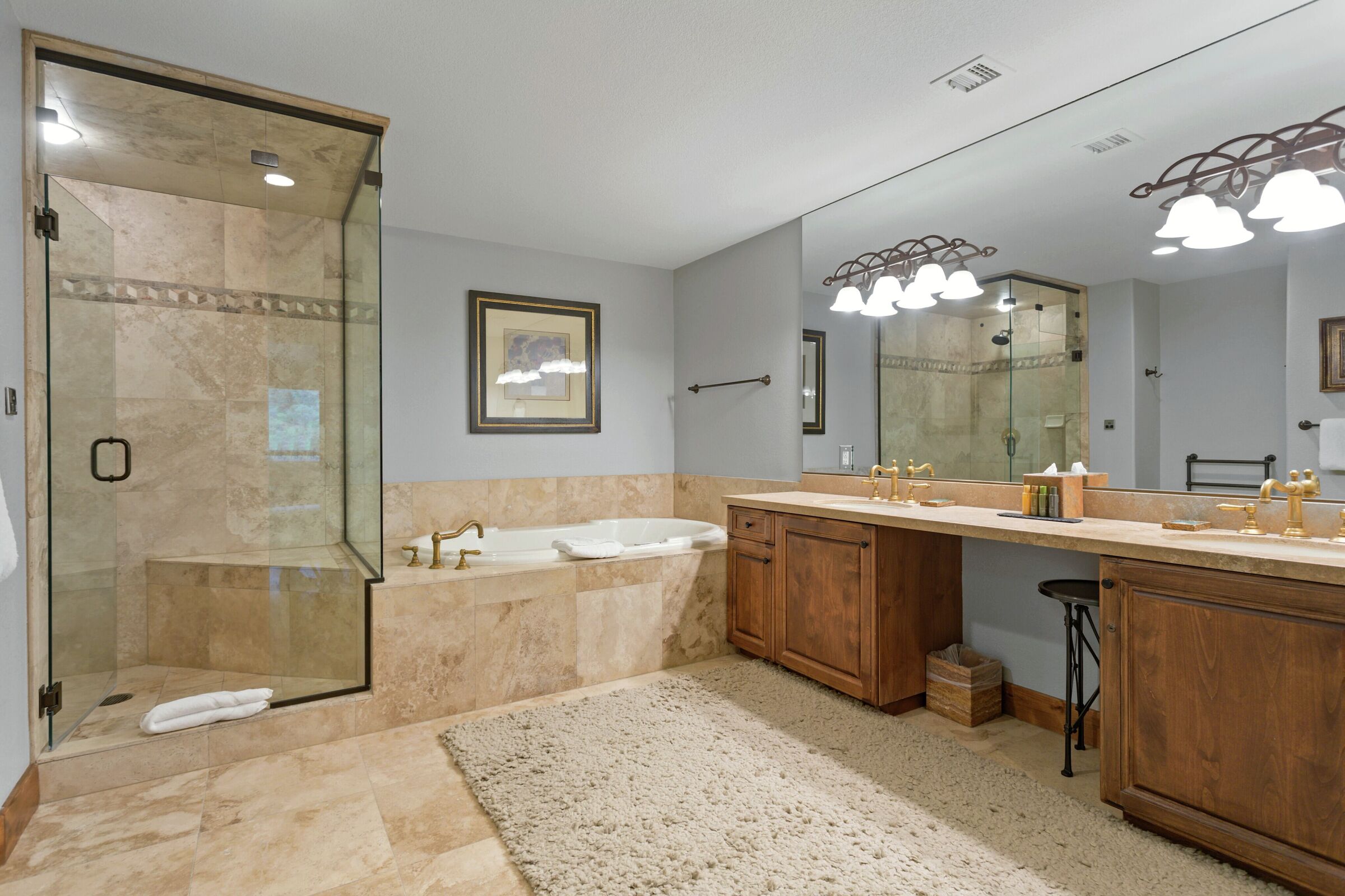 #222 - Master Ensuite Bathroom