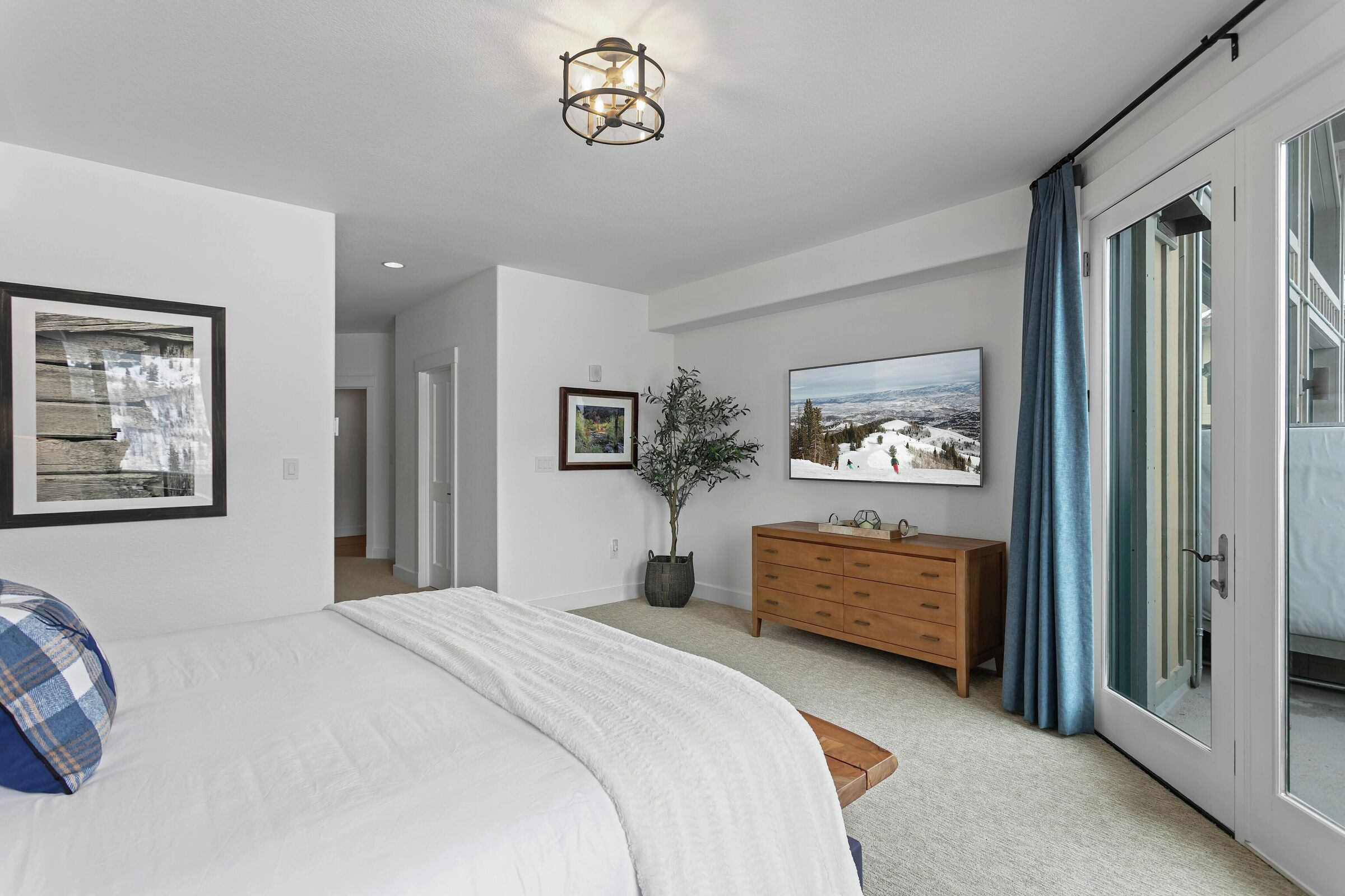 #243 - Bedroom