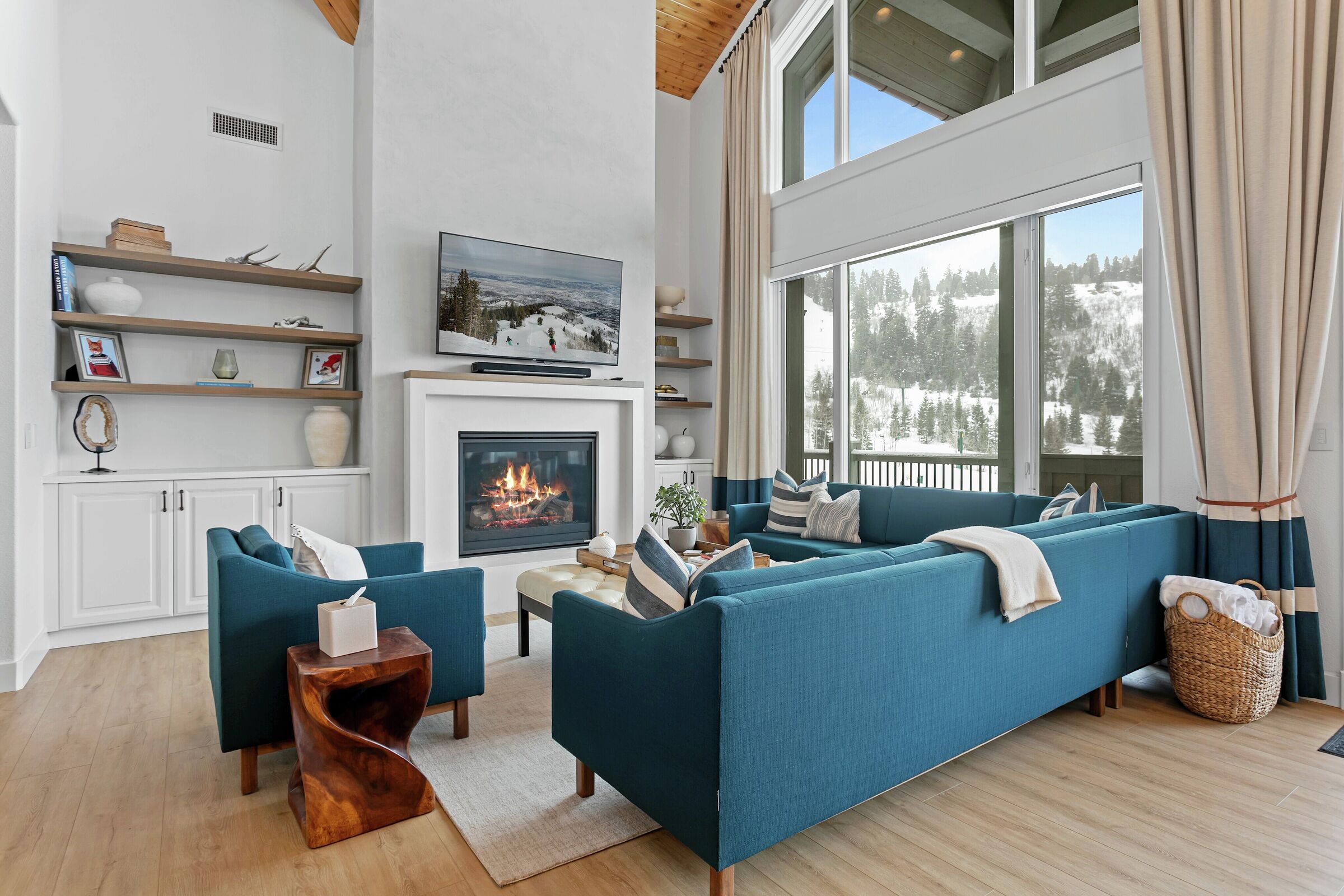 #243 - Living Area