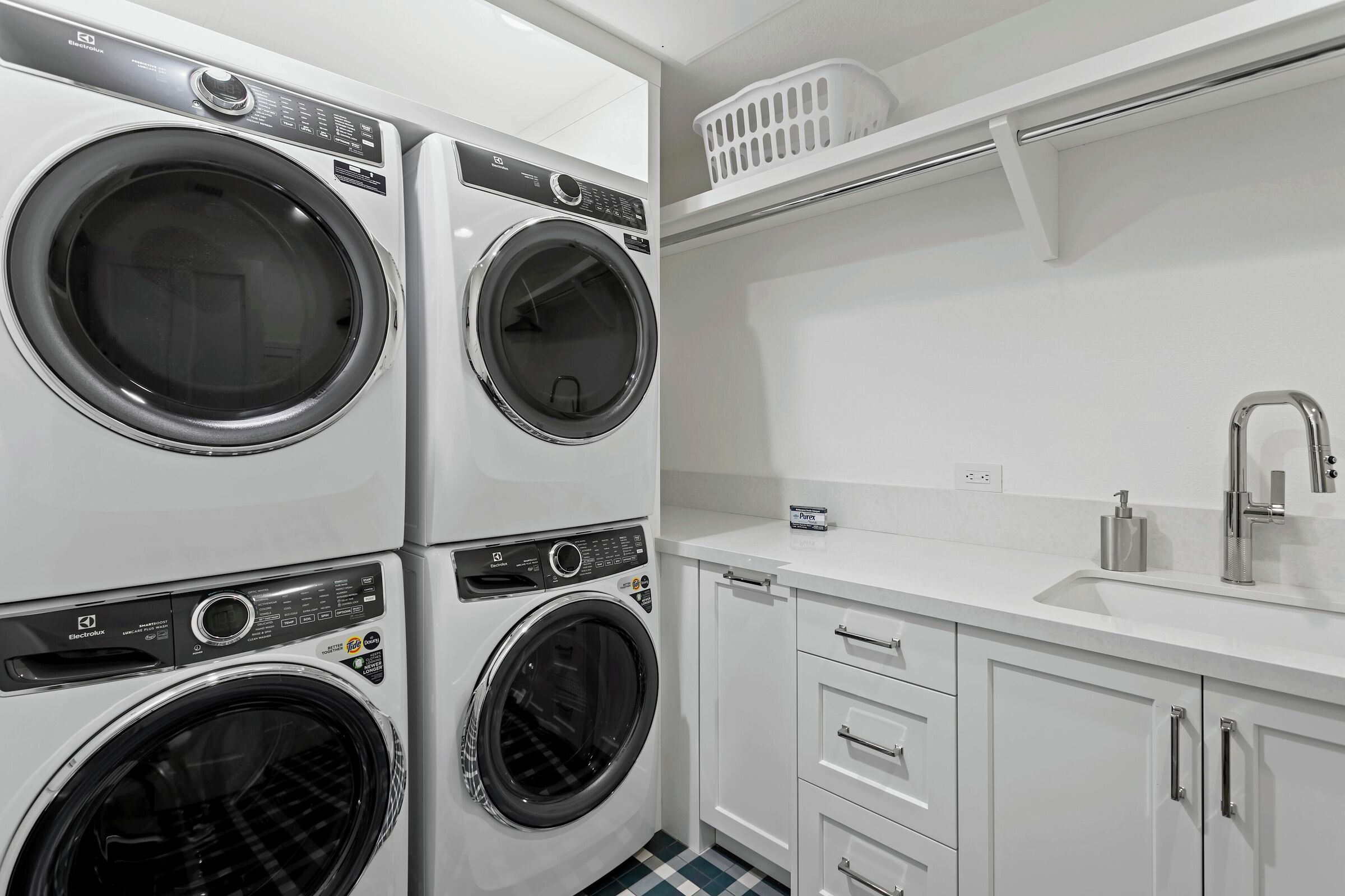 #243 - Laundry Room