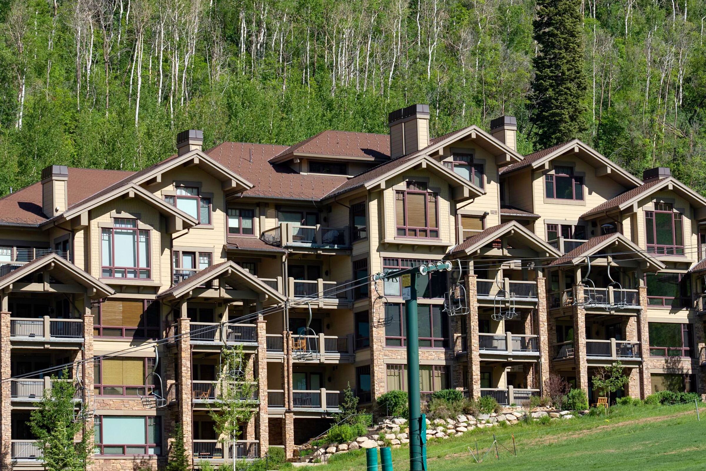 Black Diamond Lodge