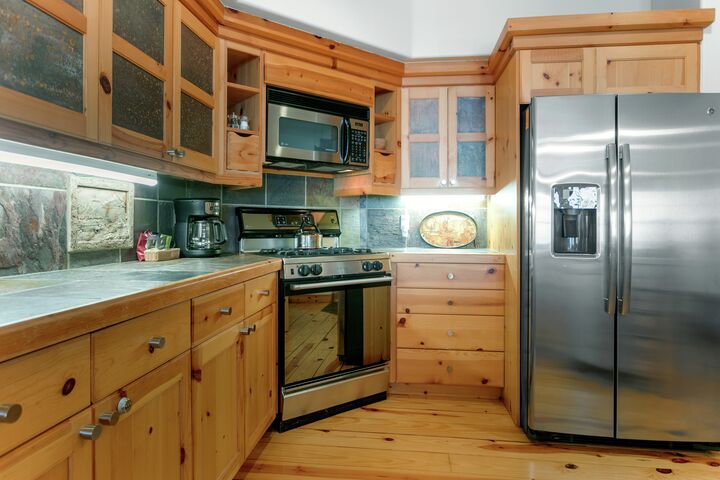 2 Bdrm - Kitchen