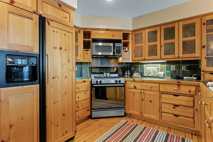 3 Bdrm - Kitchen