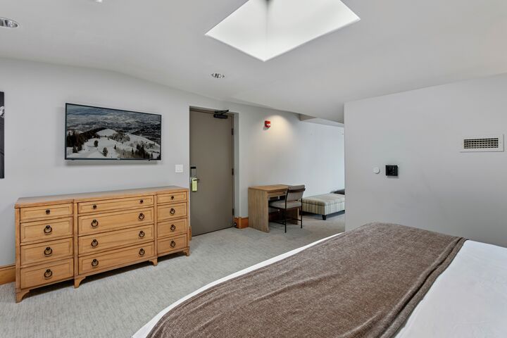 Deluxe Hotel Room Sleeping Area