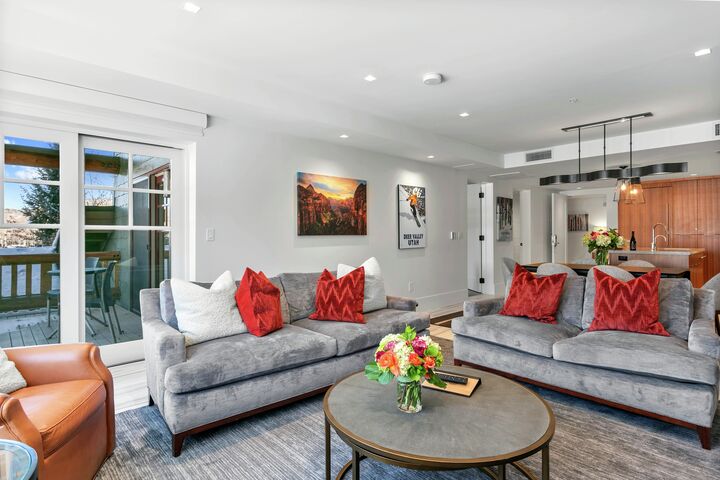 1 Bdrm - Living Area