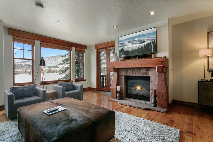 1 Bdrm - Living Area