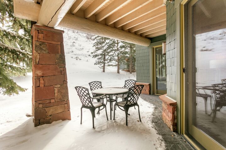 2 Bdrm Suite - Patio