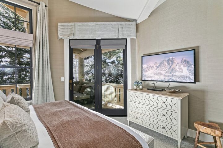 2 Bdrm Suite - Master Bedroom