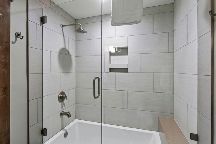 3 Bdrm Suite - Ensuite Bathroom