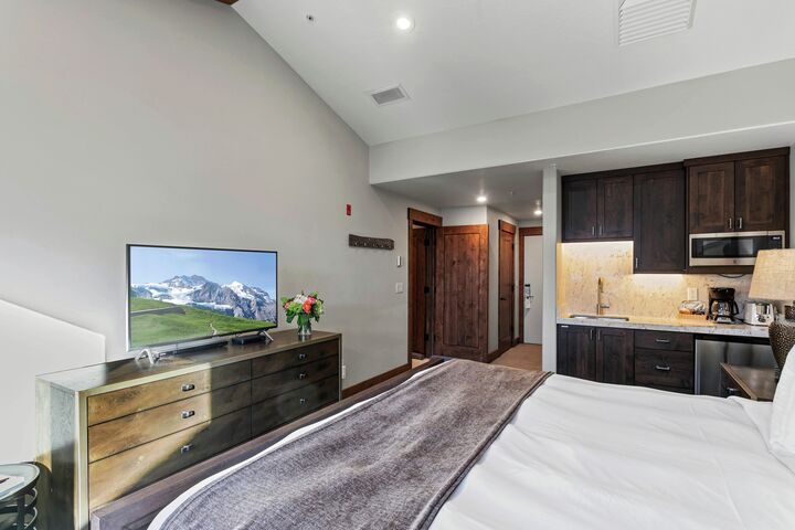 3 Bdrm Suite - Bedroom