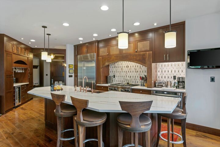 #408 - Kitchen