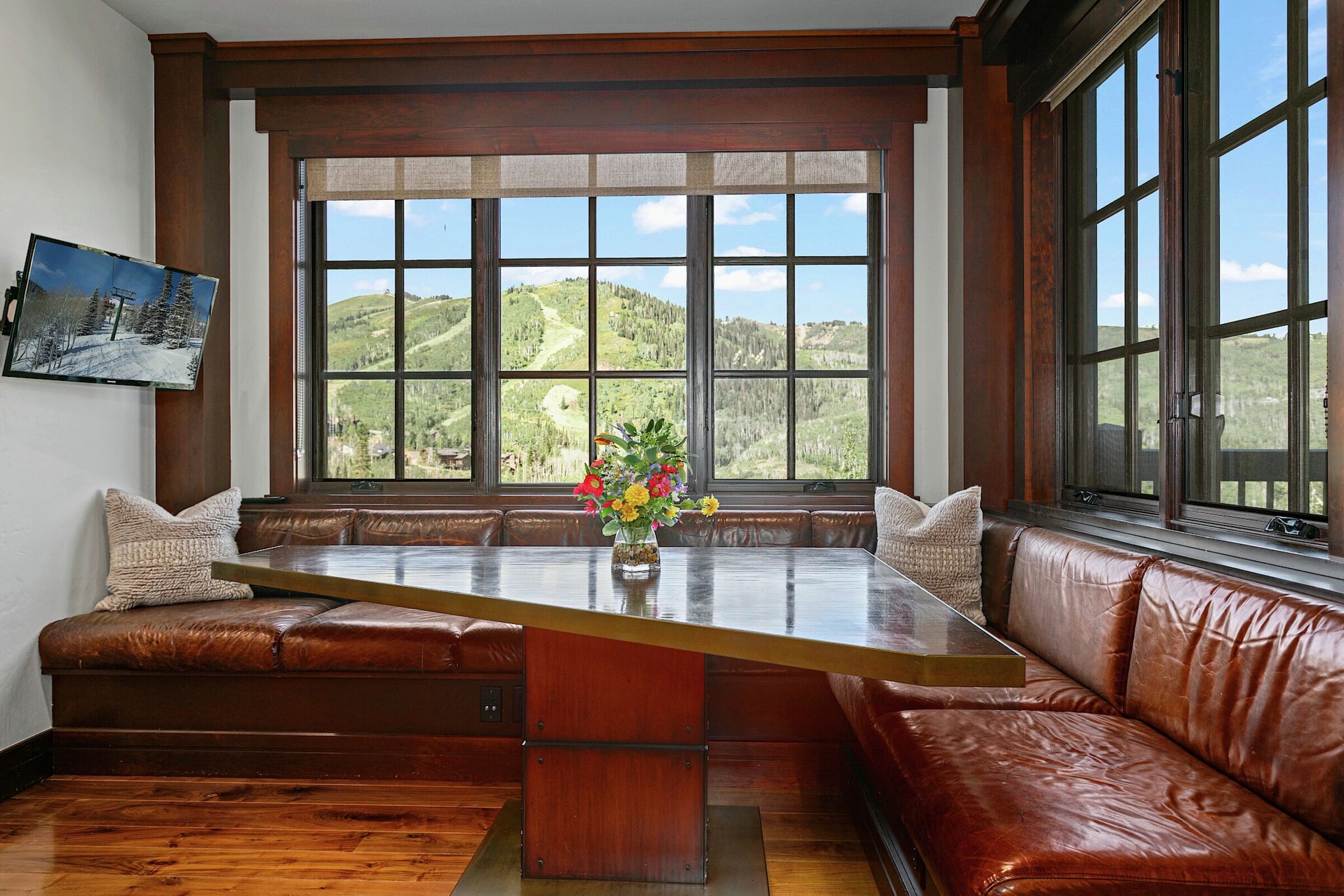 #301 - Dining Room