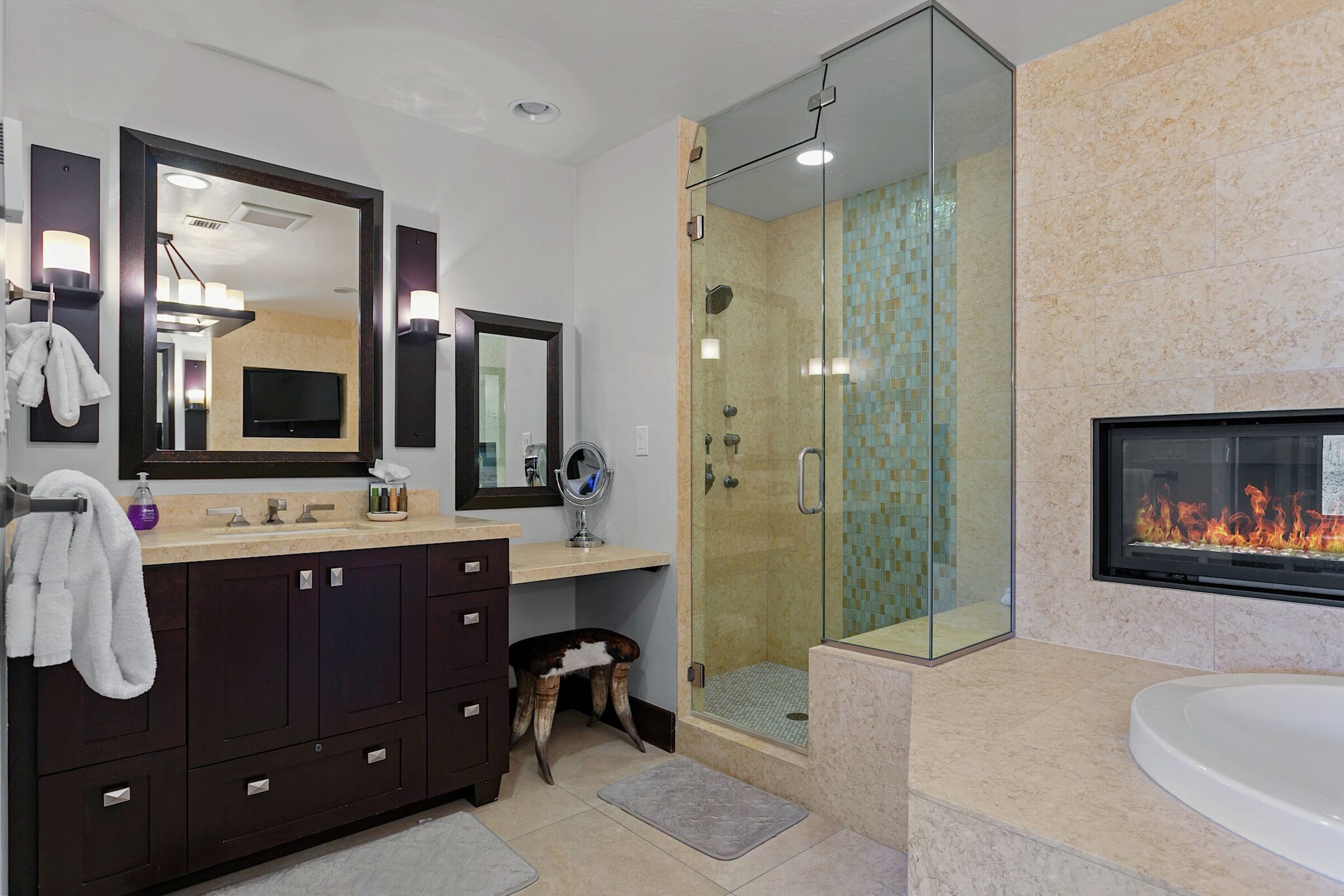 #301 - Master Ensuite Bathroom