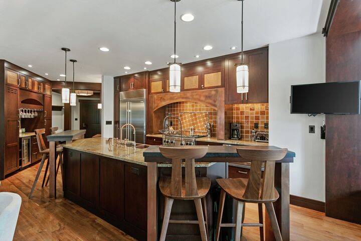 #208 - Kitchen