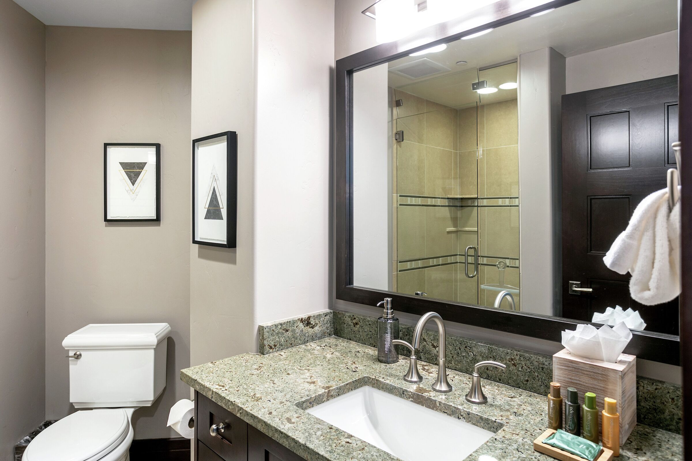 #208 - Bathroom