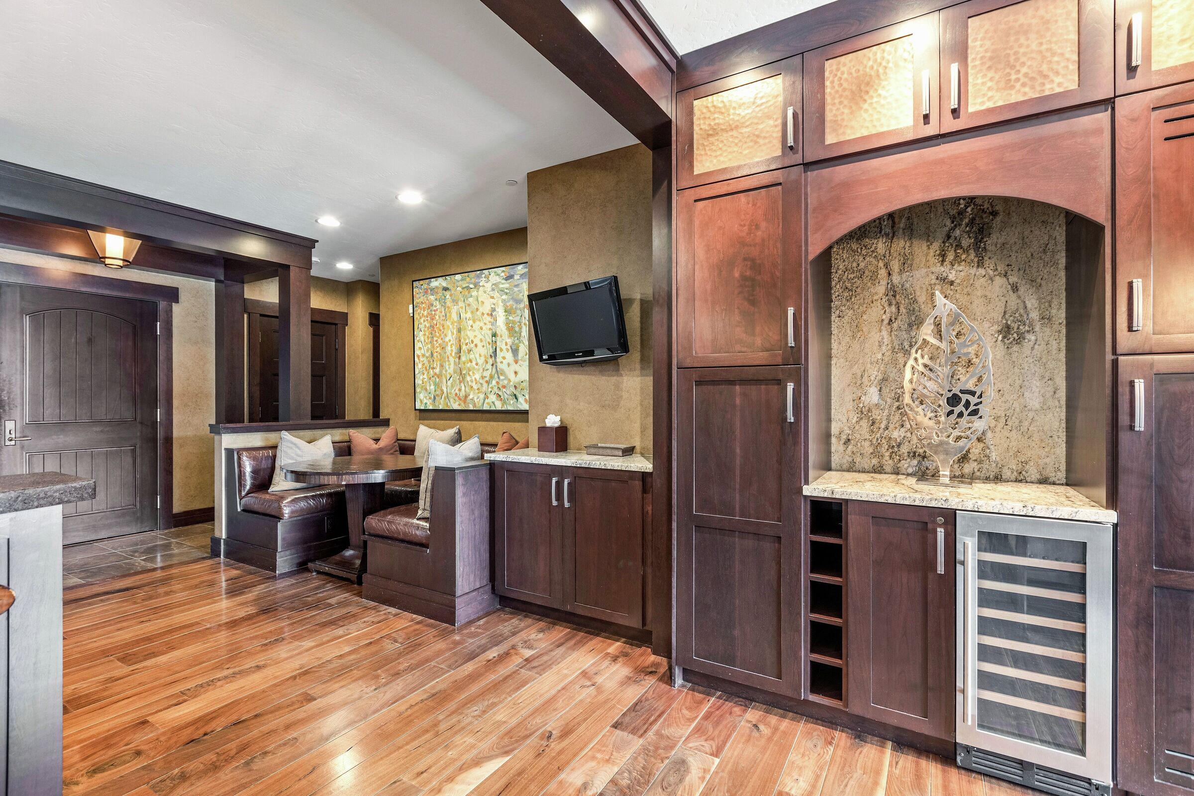 #506 - Kitchen Wet Bar