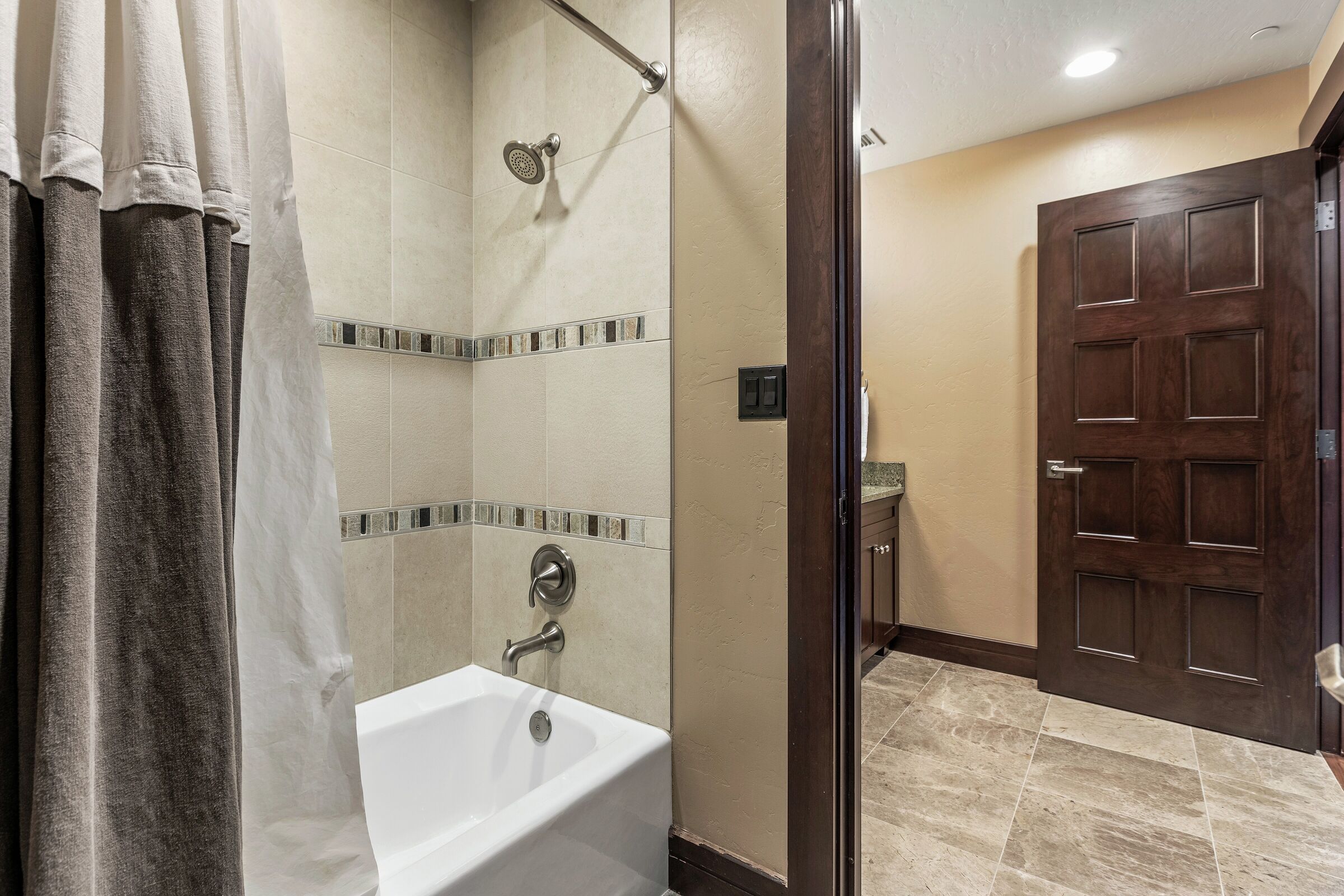 #506 - Bathroom
