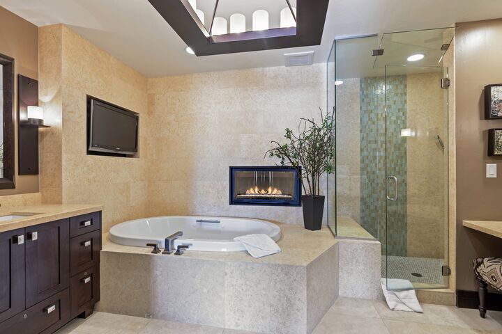 #506 - Master Ensuite Bathroom