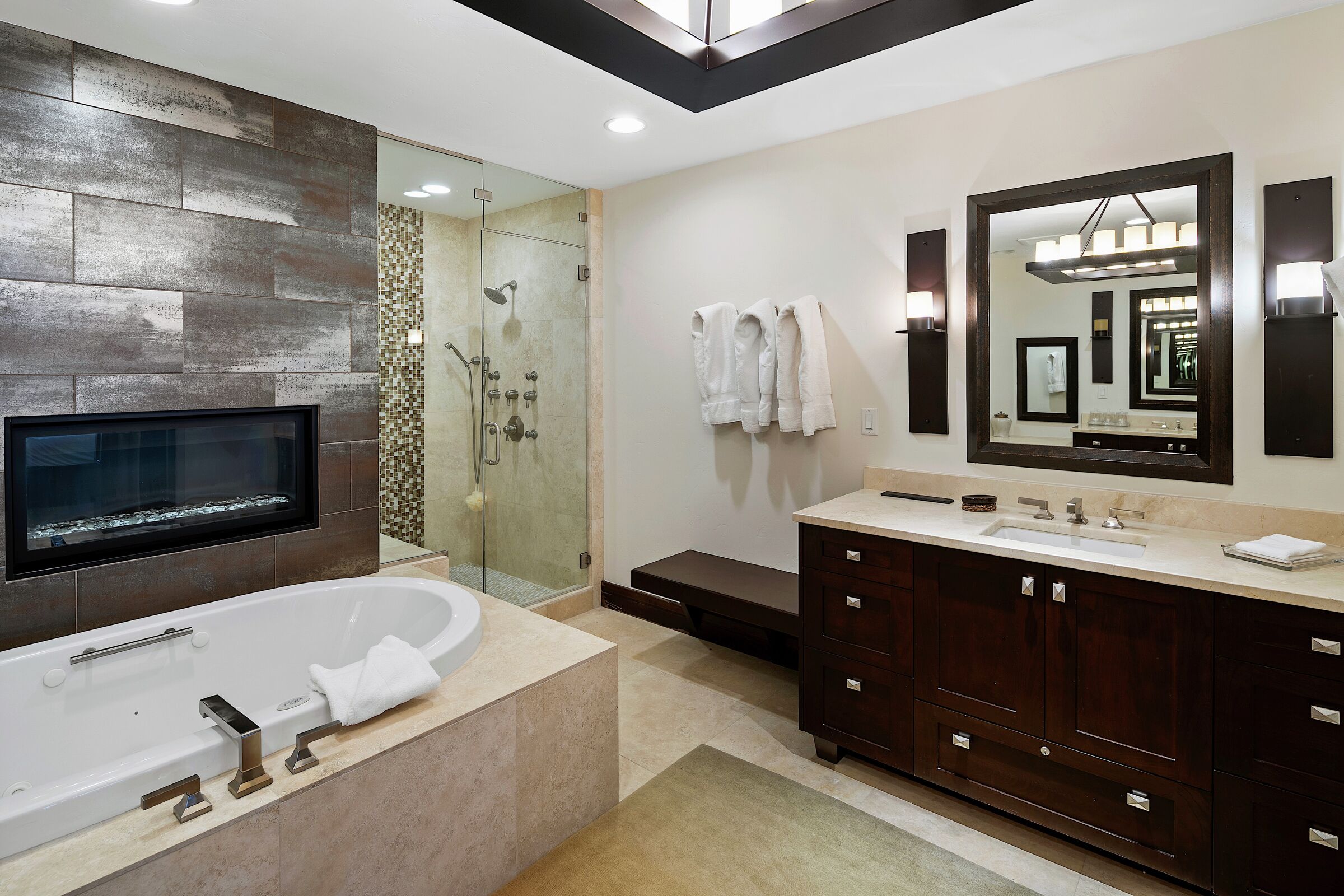 #102 - Master Ensuite Bathroom