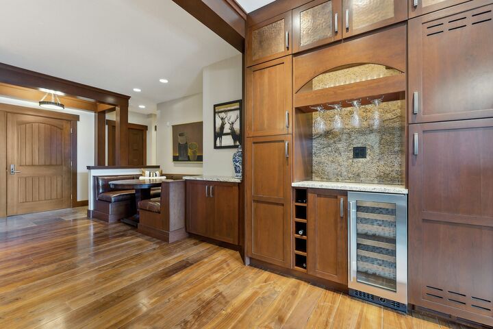 #504 - Kitchen Wet Bar