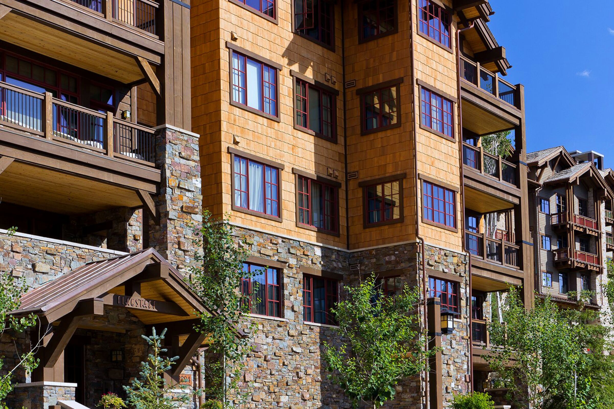 Flagstaff Lodge